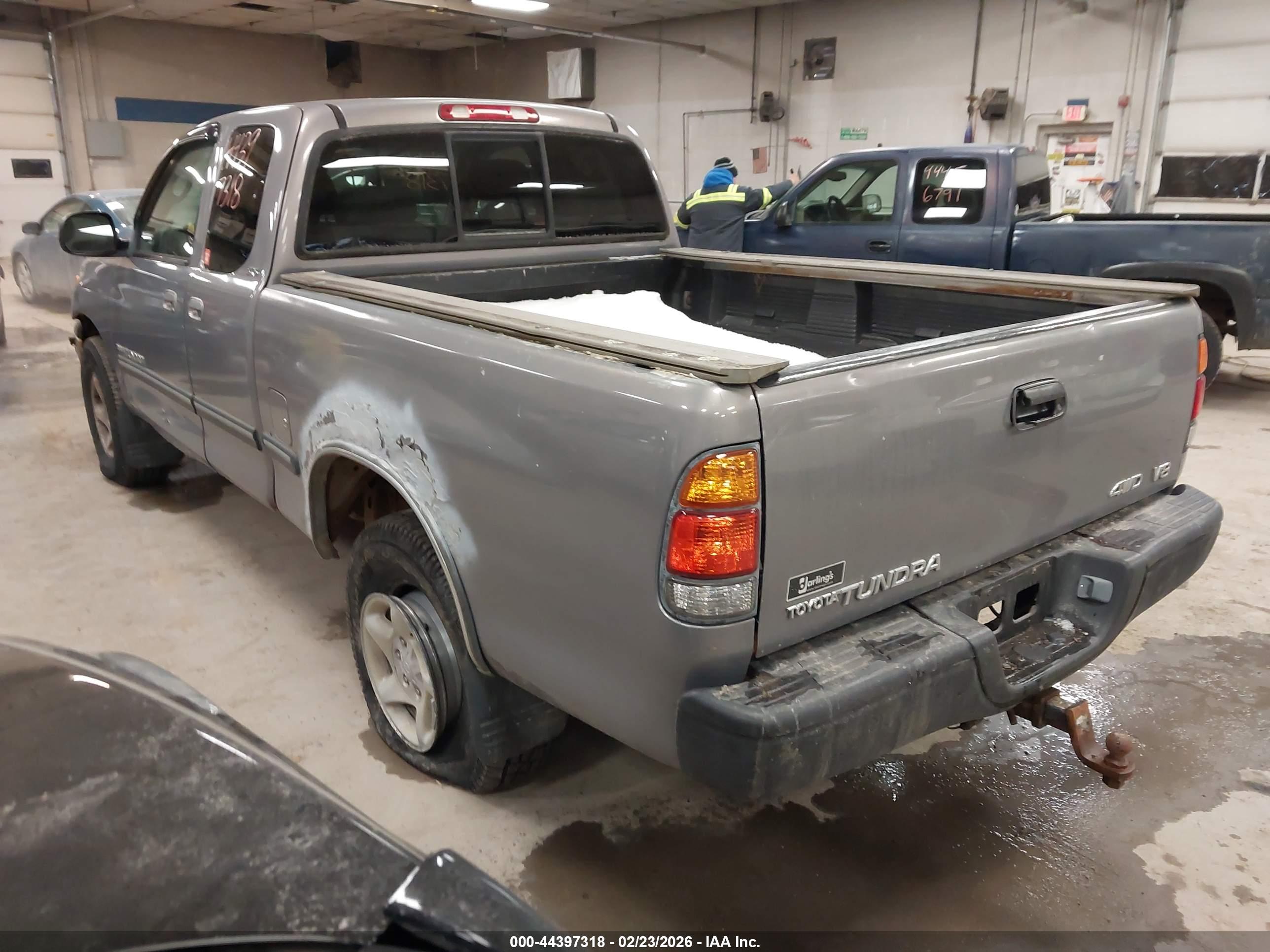 TOYOTA TUNDRA image 3