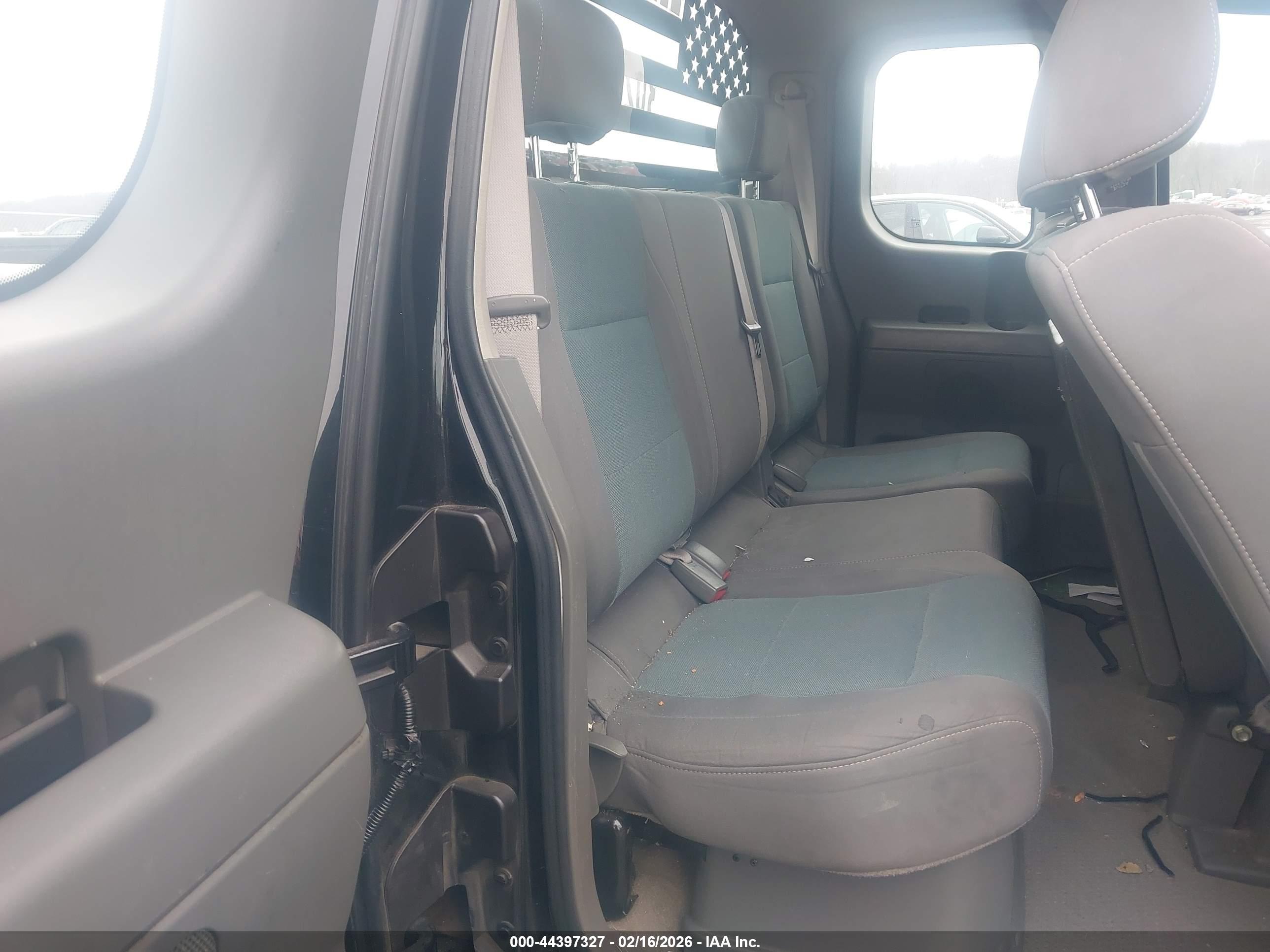 NISSAN TITAN image 8