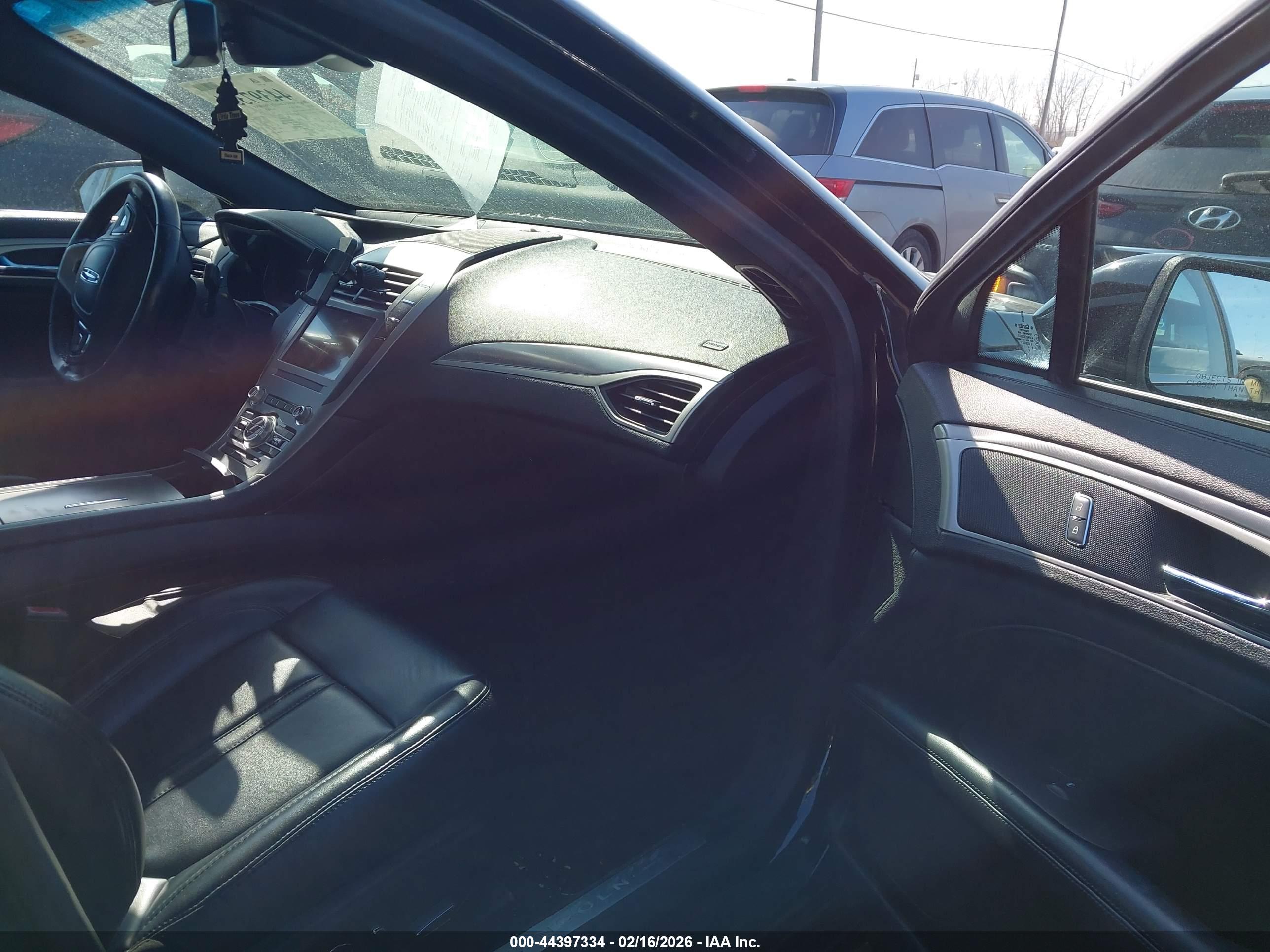 LINCOLN MKZ image 5