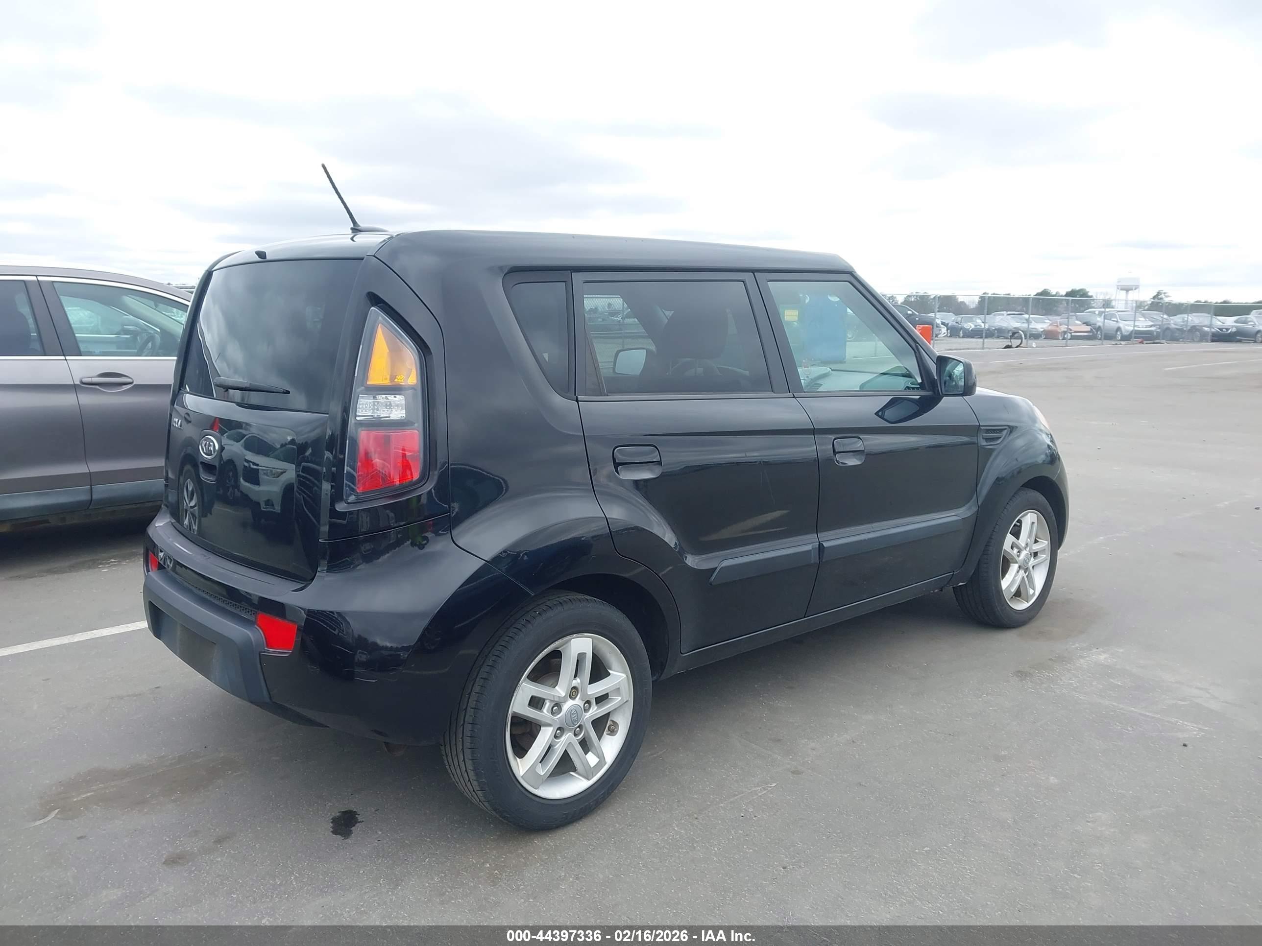 KIA SOUL image 4