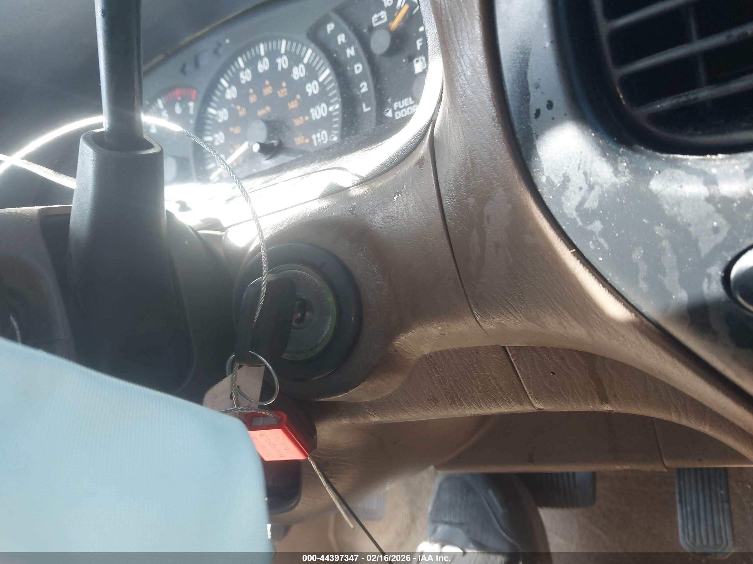 TOYOTA TUNDRA image 11