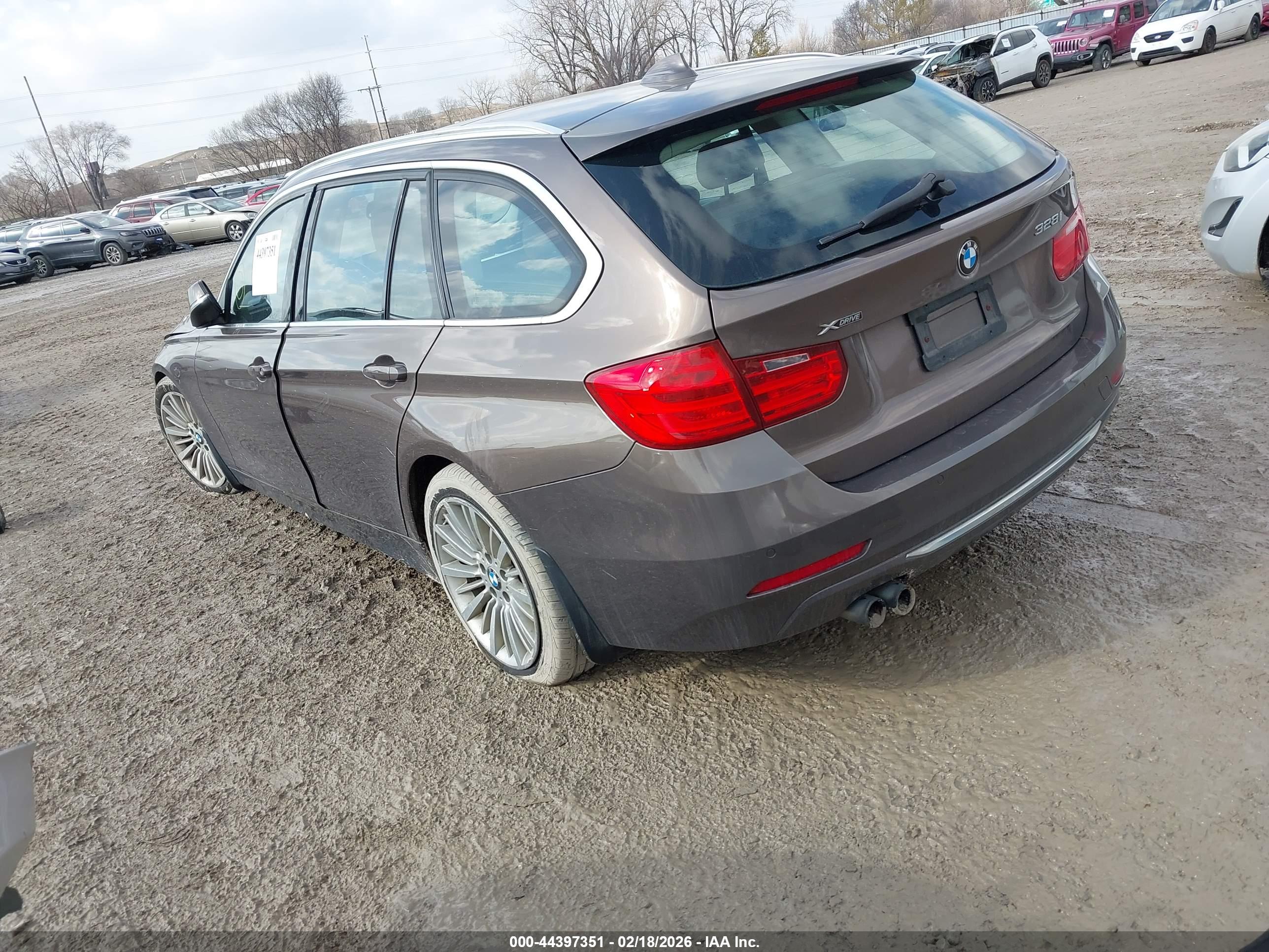 BMW 328I image 3