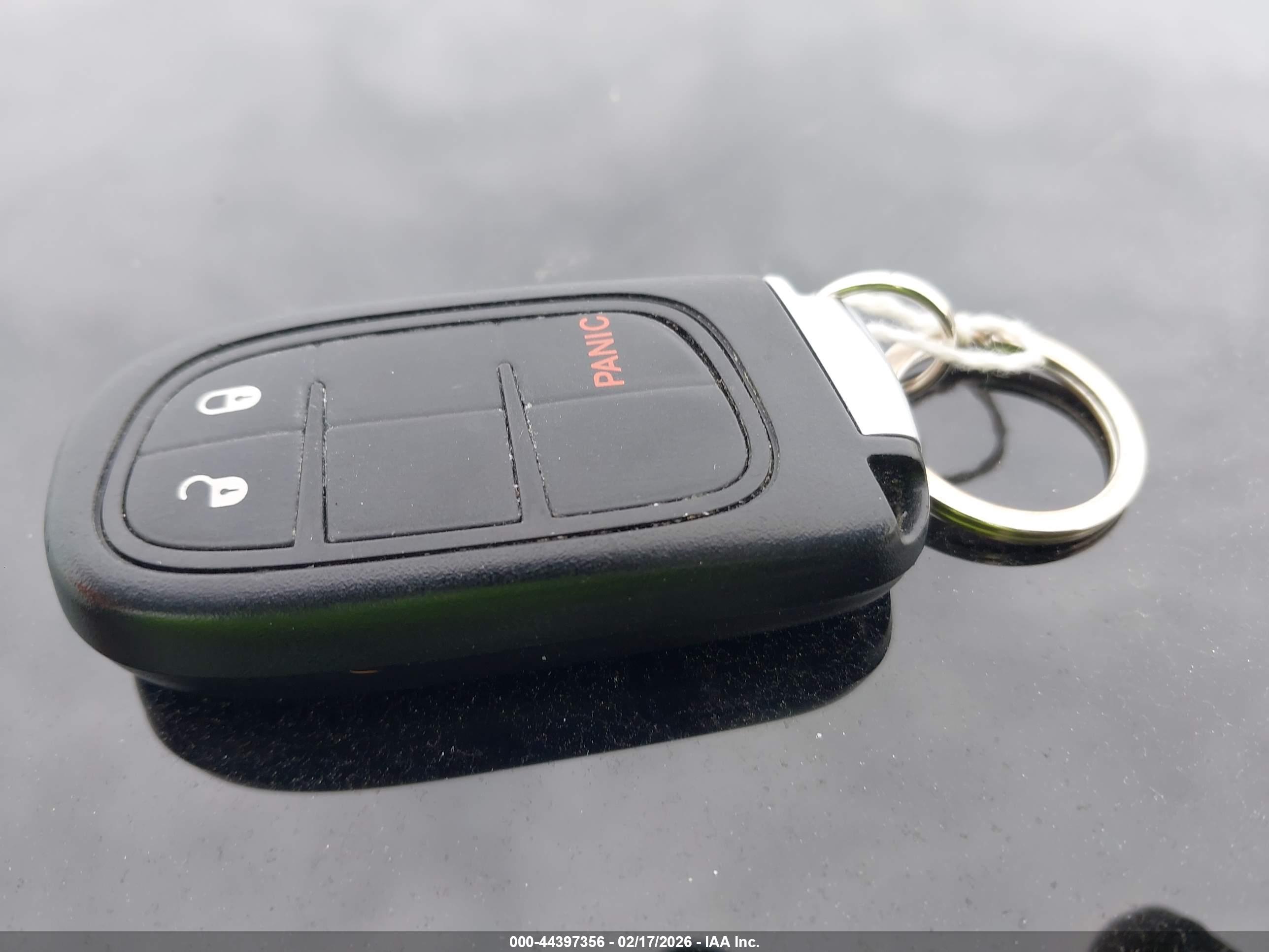 JEEP CHEROKEE image 11