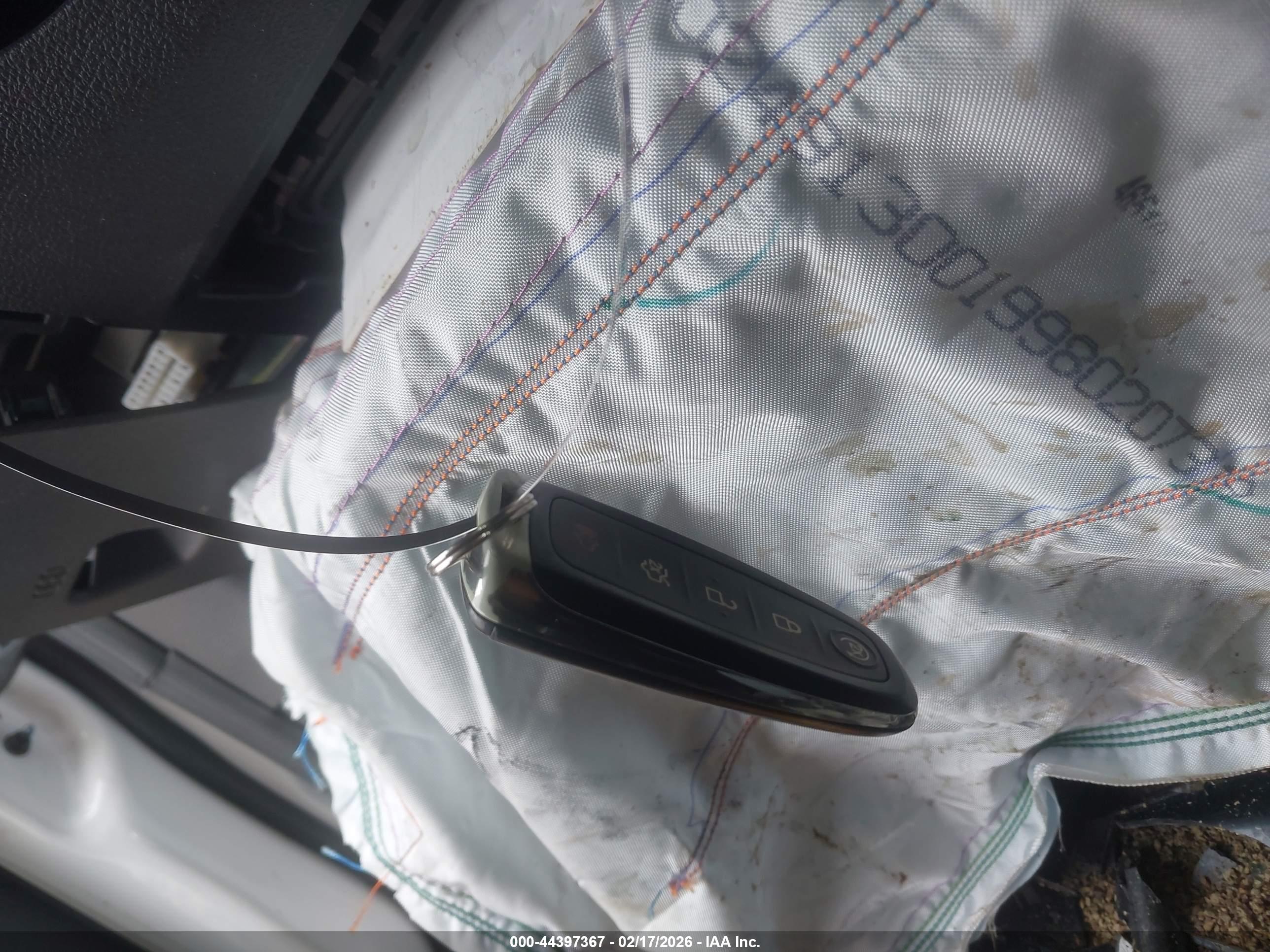 FORD ESCAPE image 11