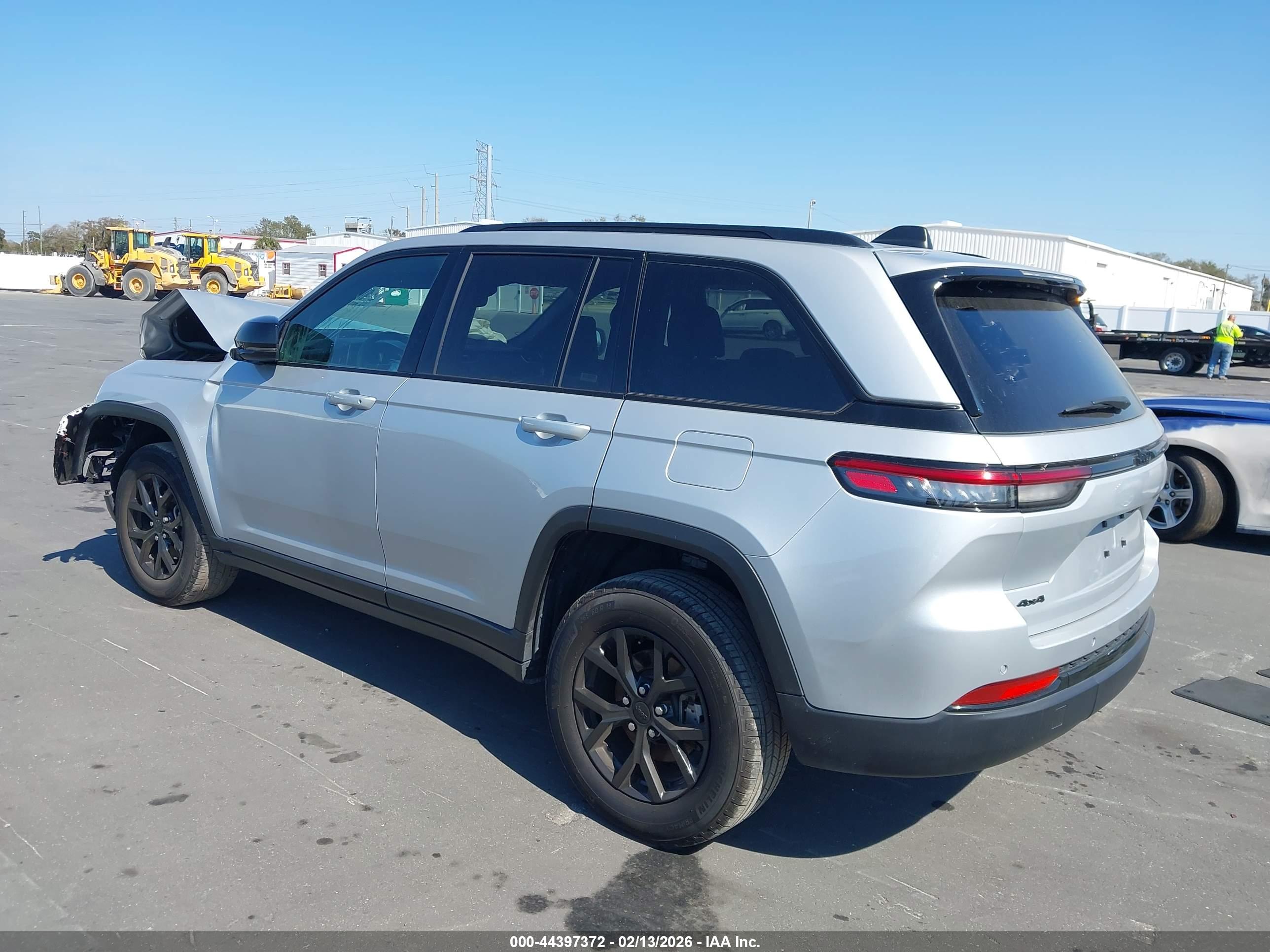 JEEP GRAND image 3