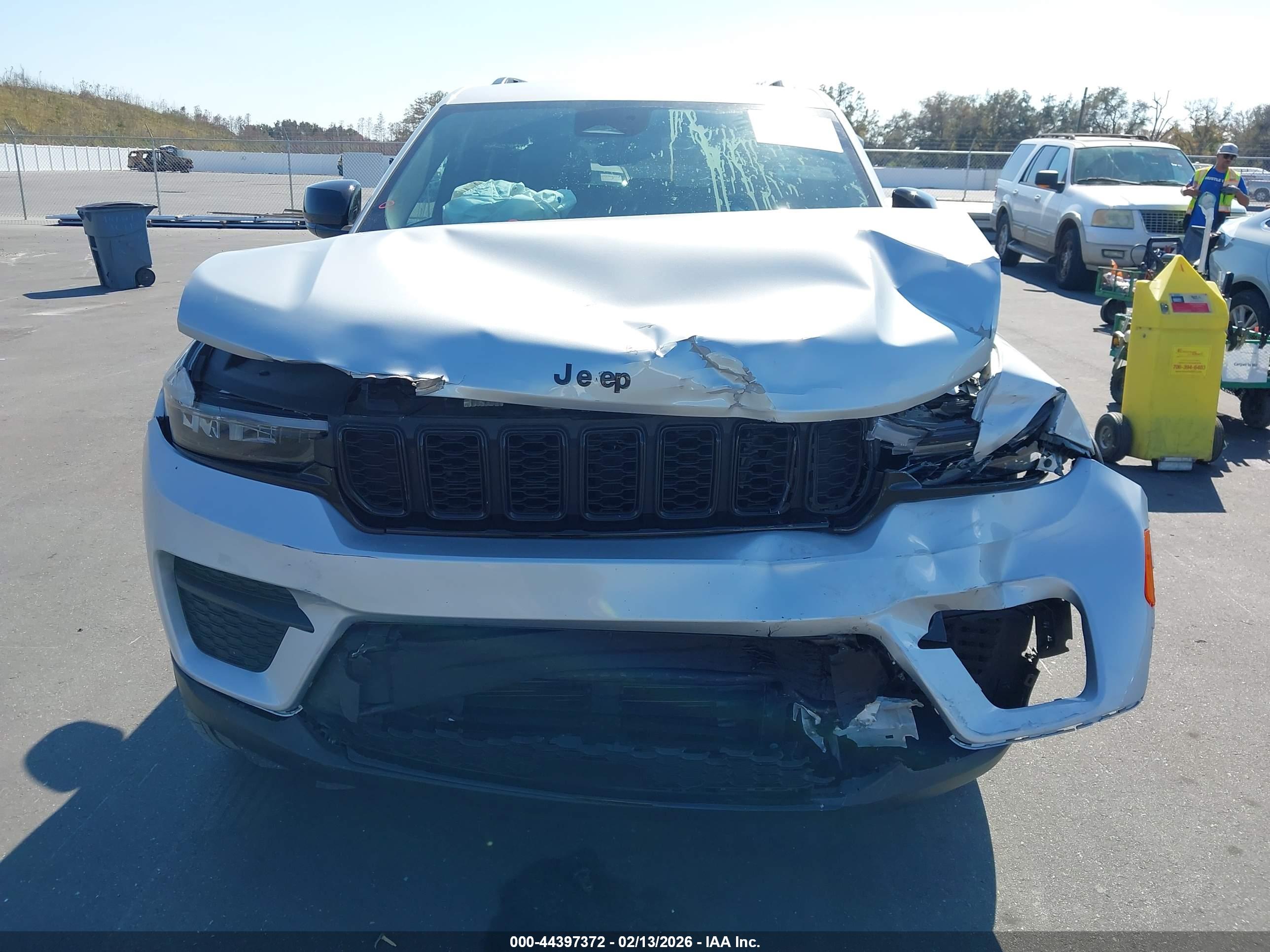 JEEP GRAND image 6