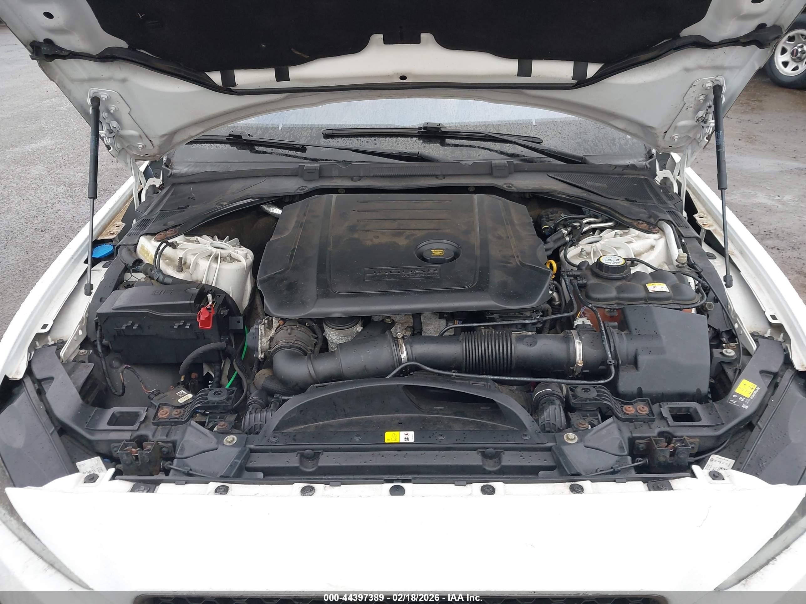 JAGUAR XE image 10
