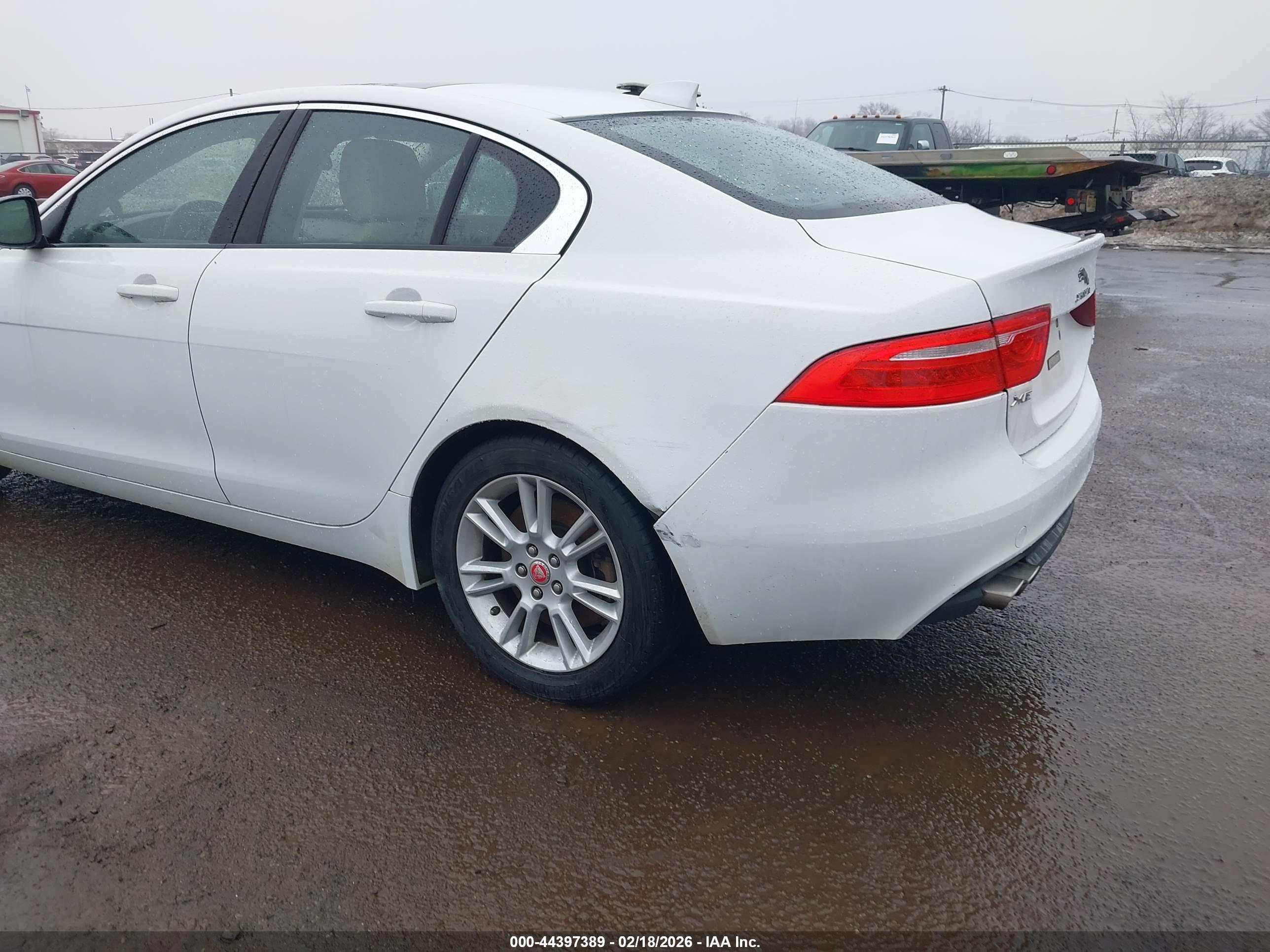 JAGUAR XE image 6