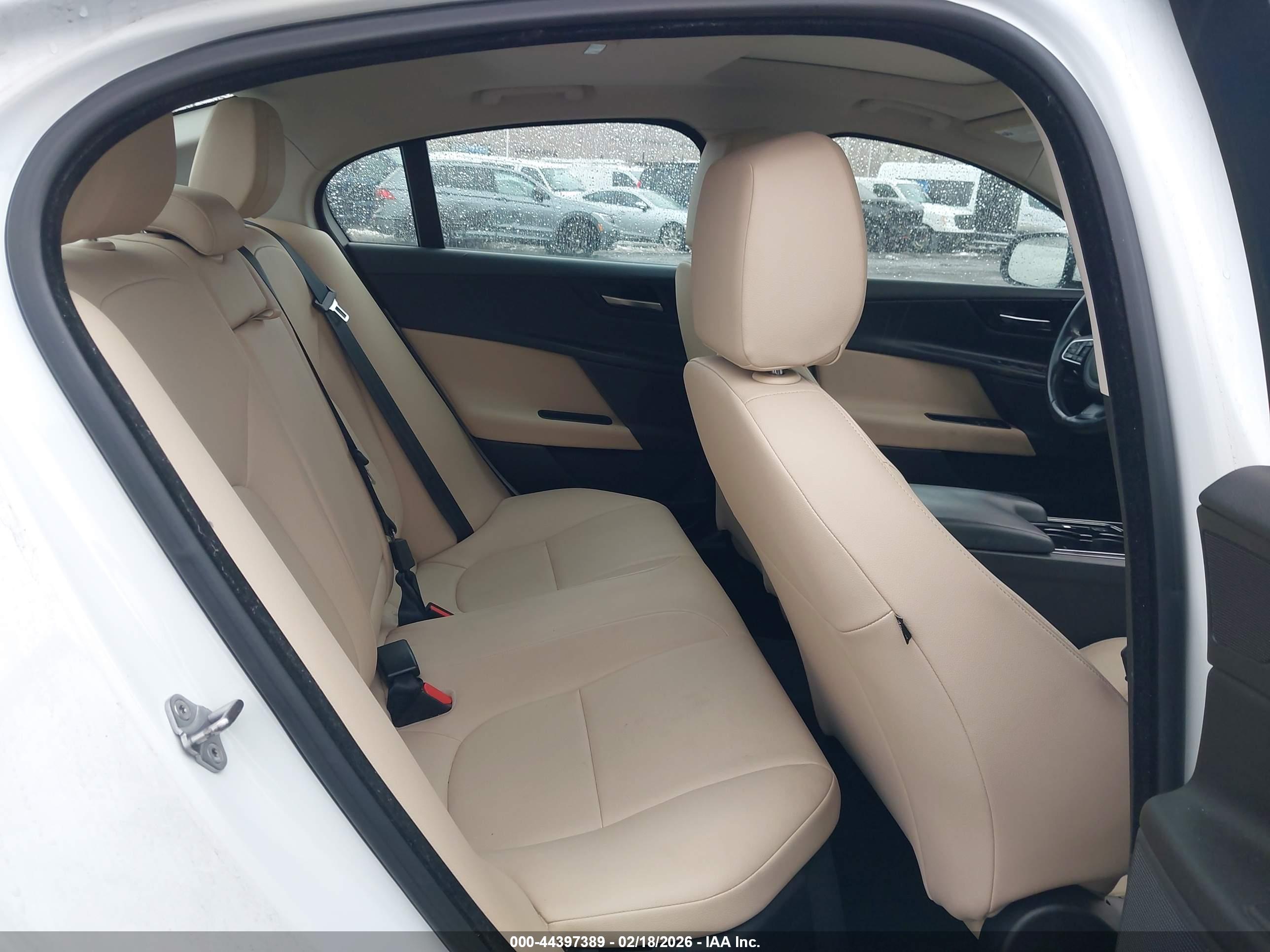 JAGUAR XE image 8