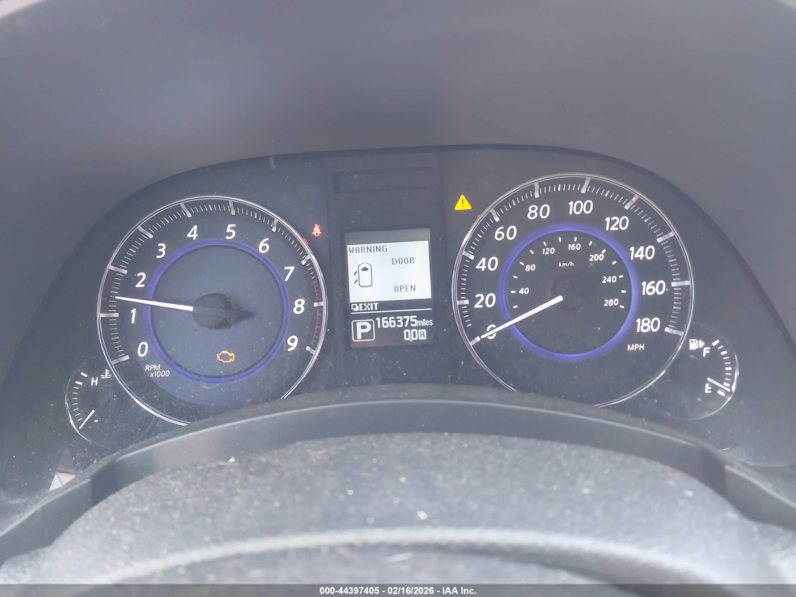 INFINITI QX70 image 7