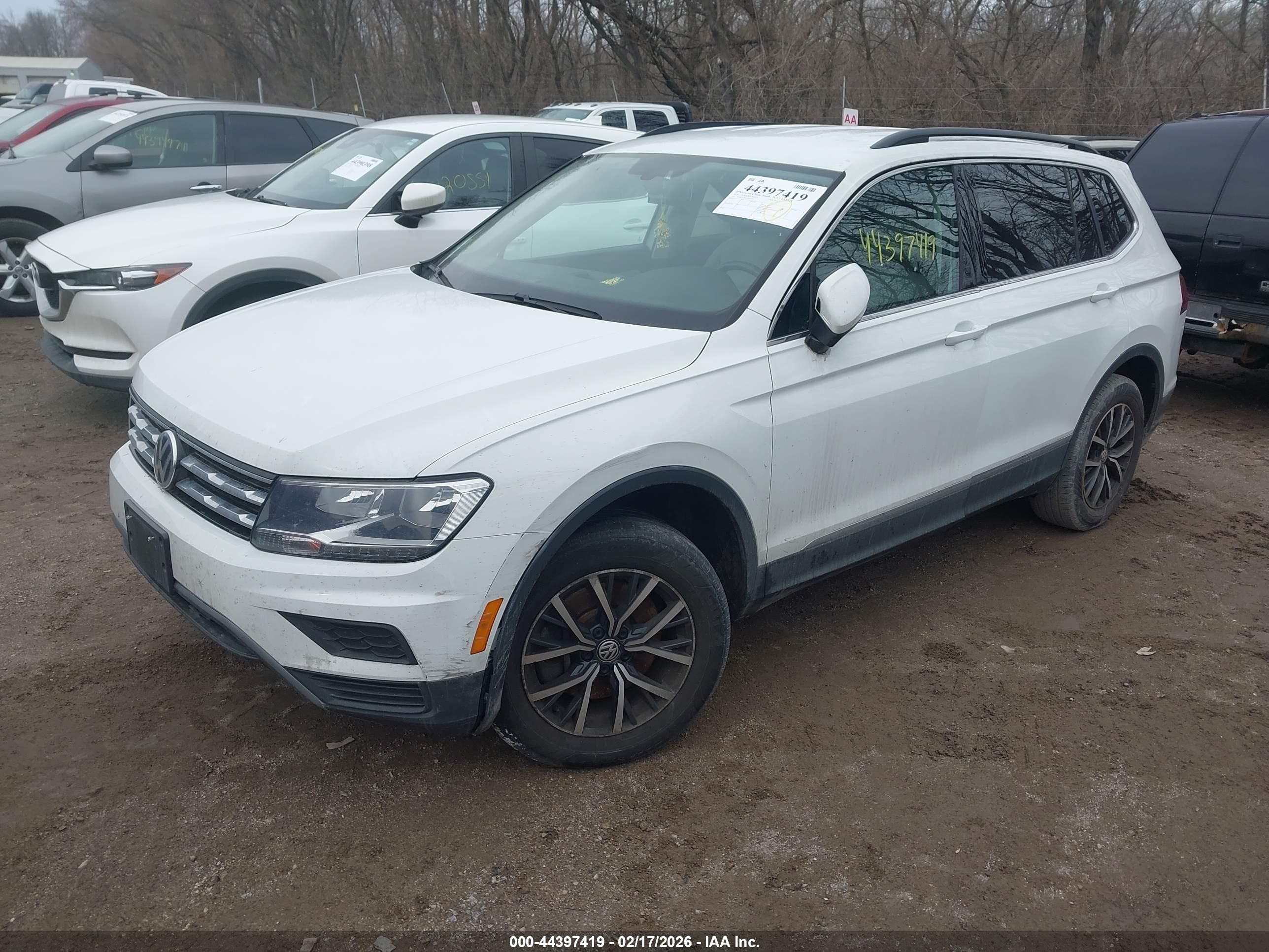 VOLKSWAGEN TIGUAN image 2