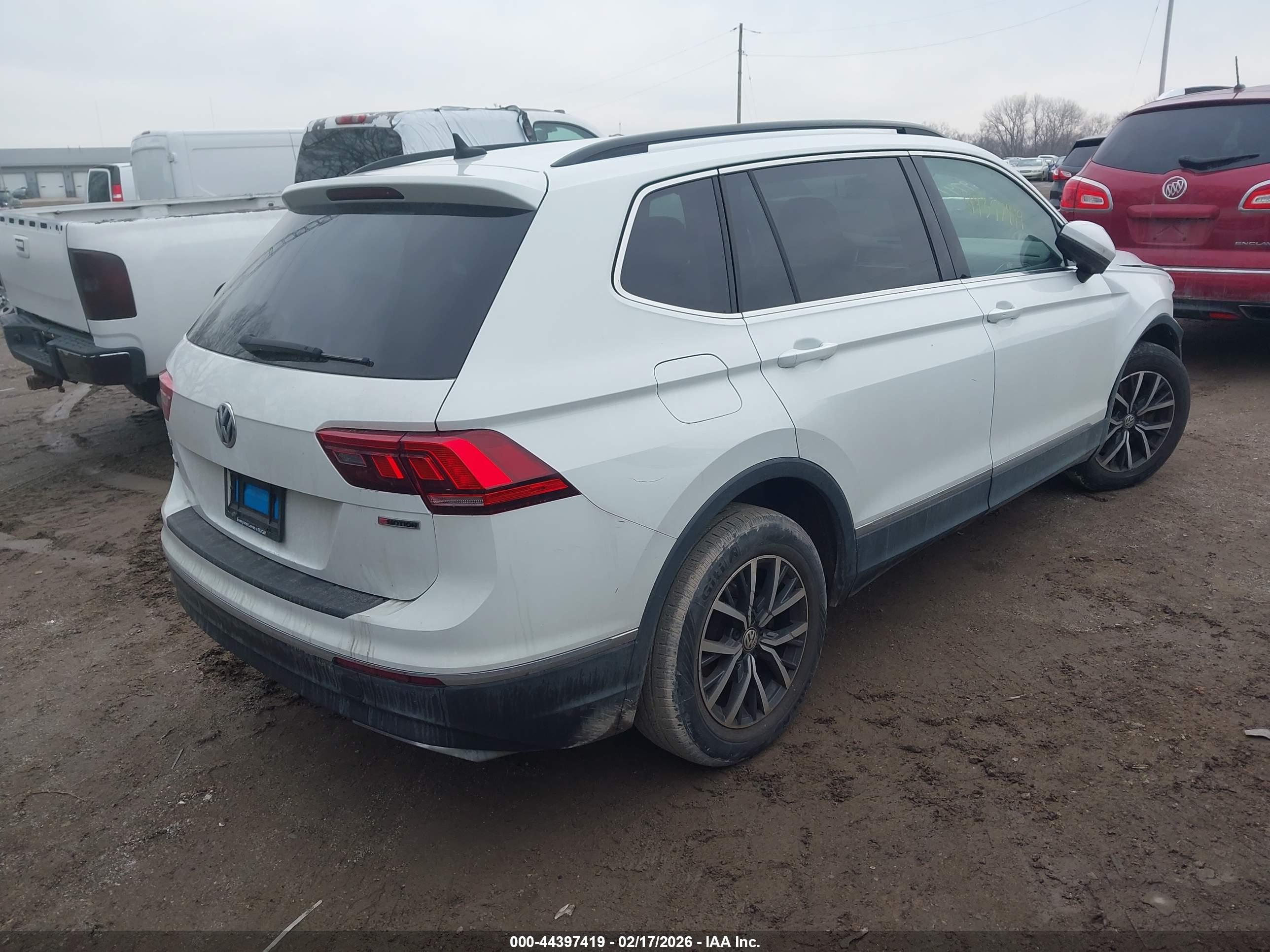 VOLKSWAGEN TIGUAN image 4