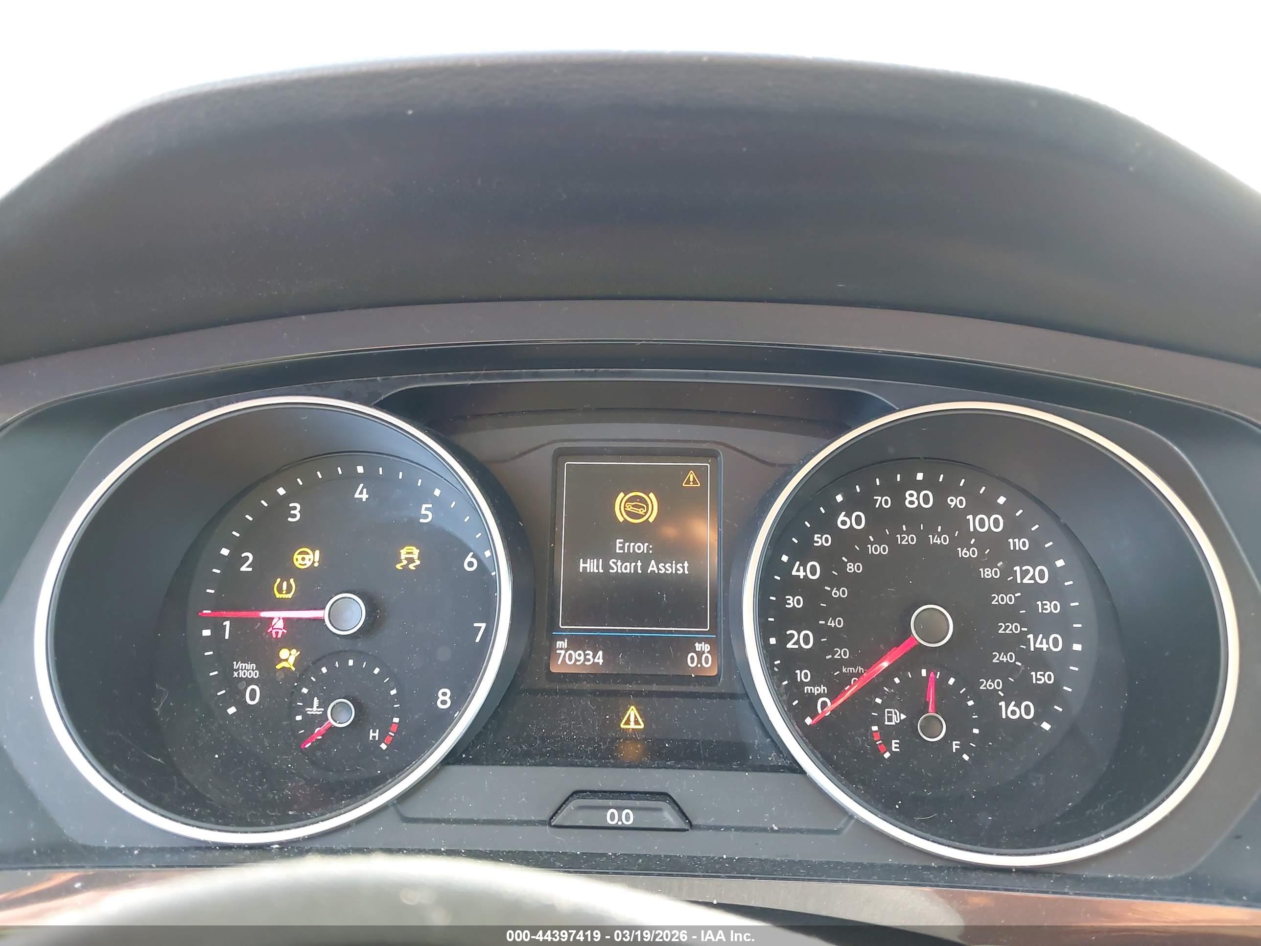 VOLKSWAGEN TIGUAN image 7