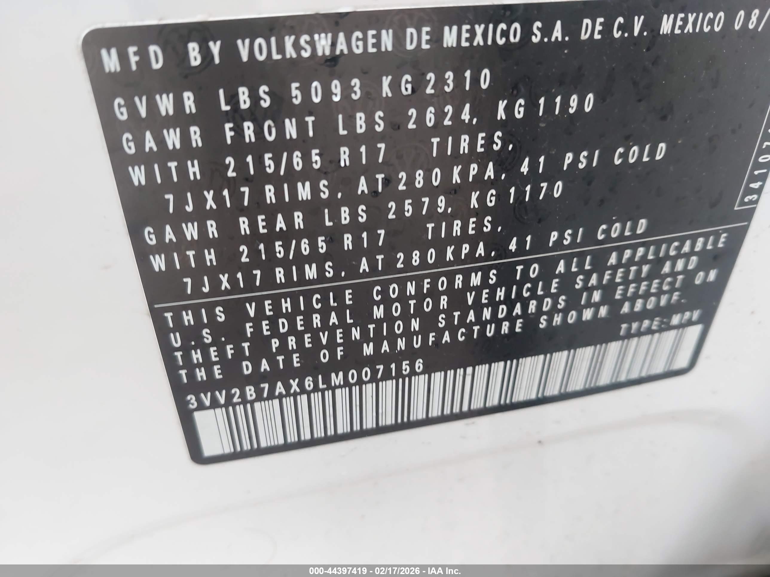 VOLKSWAGEN TIGUAN image 9