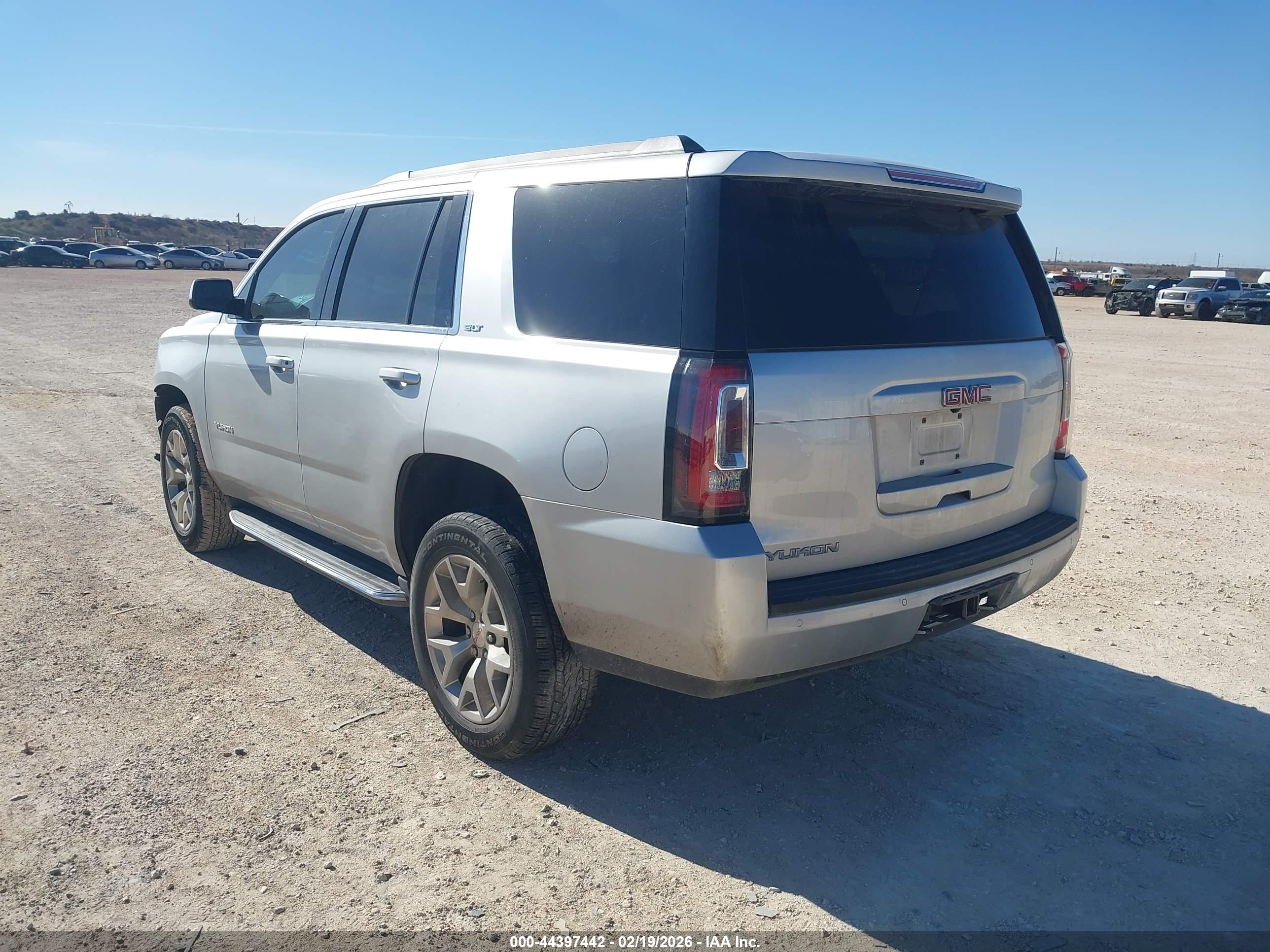 GMC YUKON image 3
