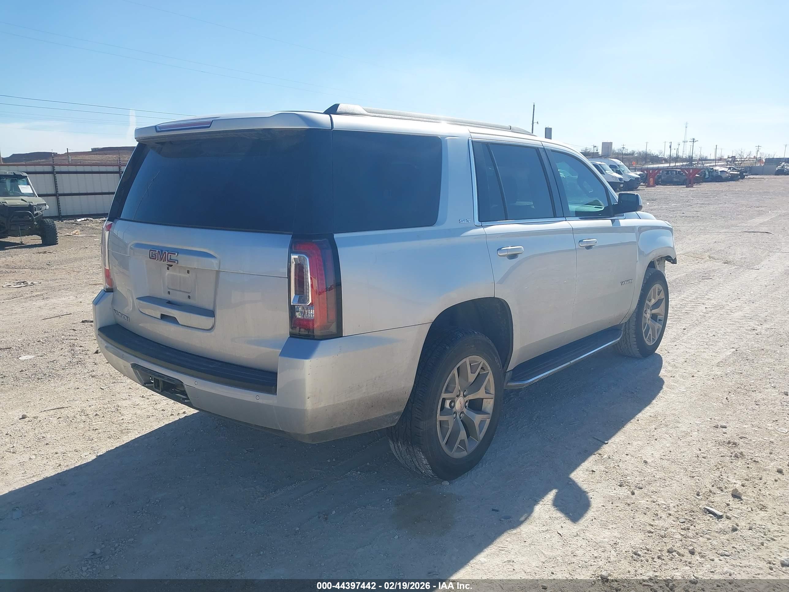 GMC YUKON image 4