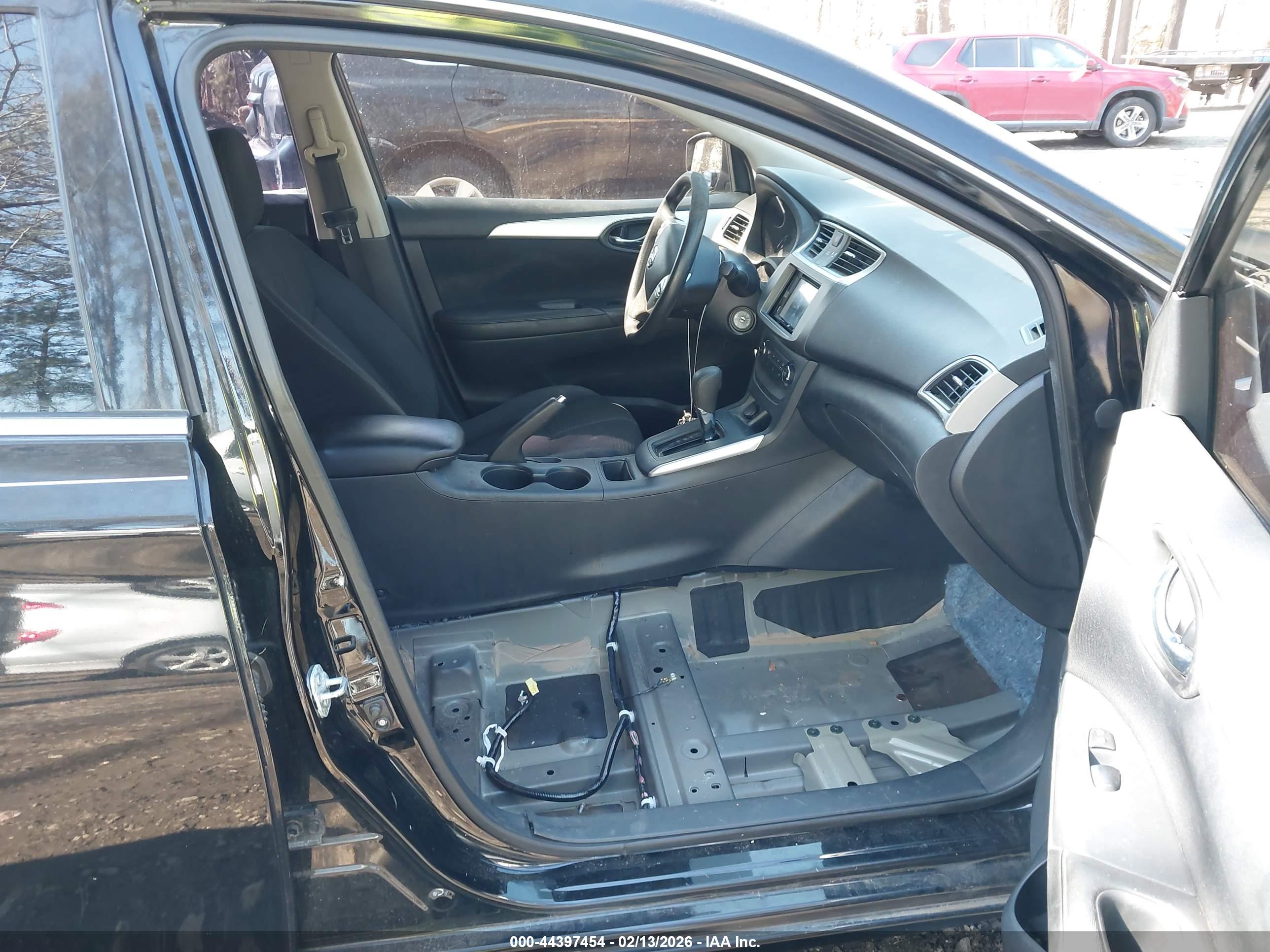 NISSAN SENTRA image 5