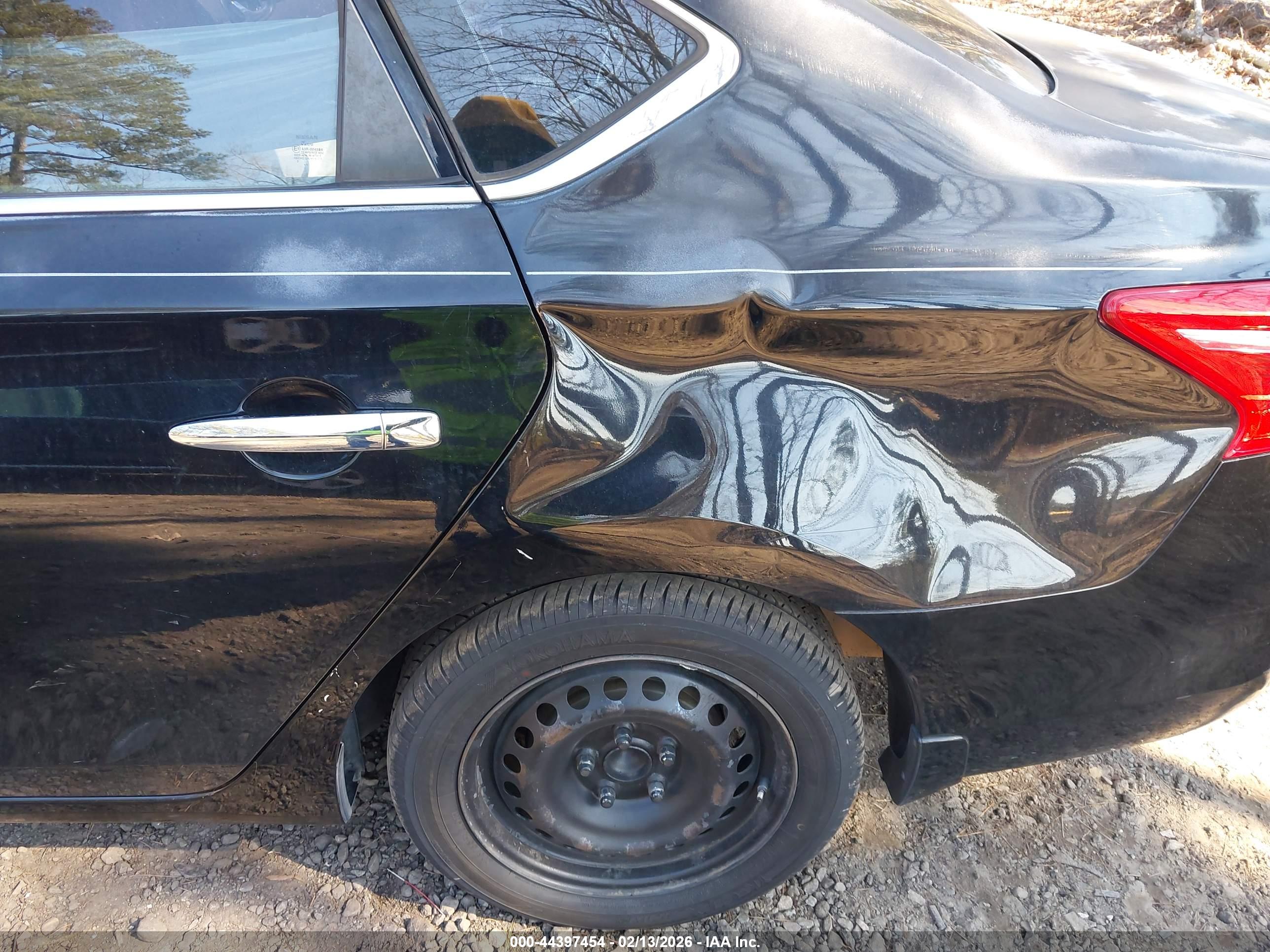 NISSAN SENTRA image 6