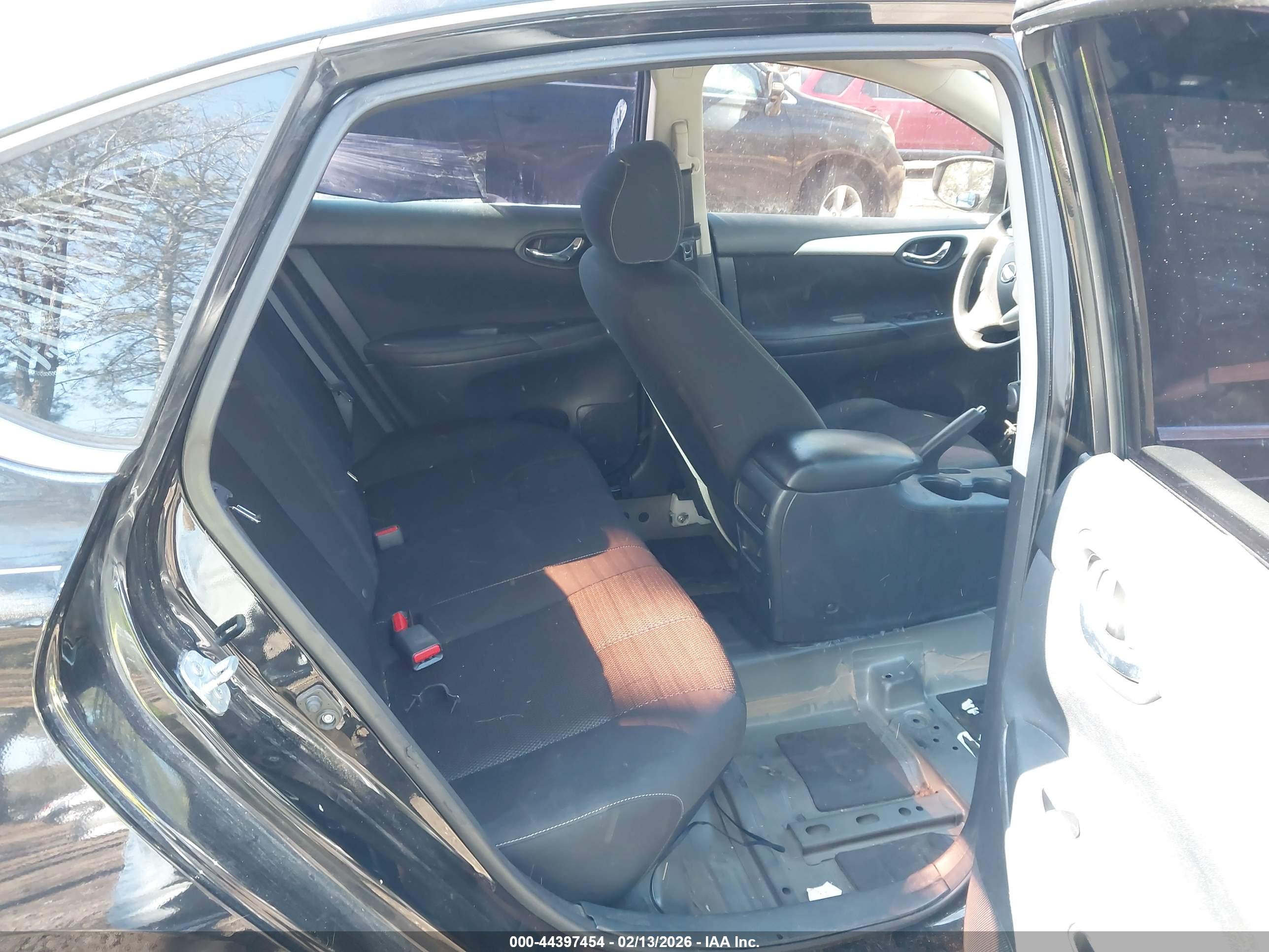 NISSAN SENTRA image 8