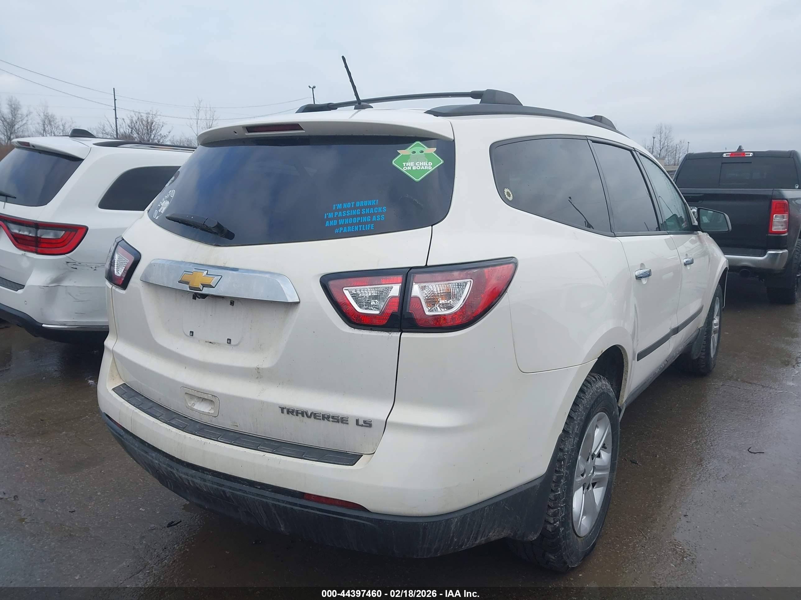 CHEVROLET TRAVERSE image 4