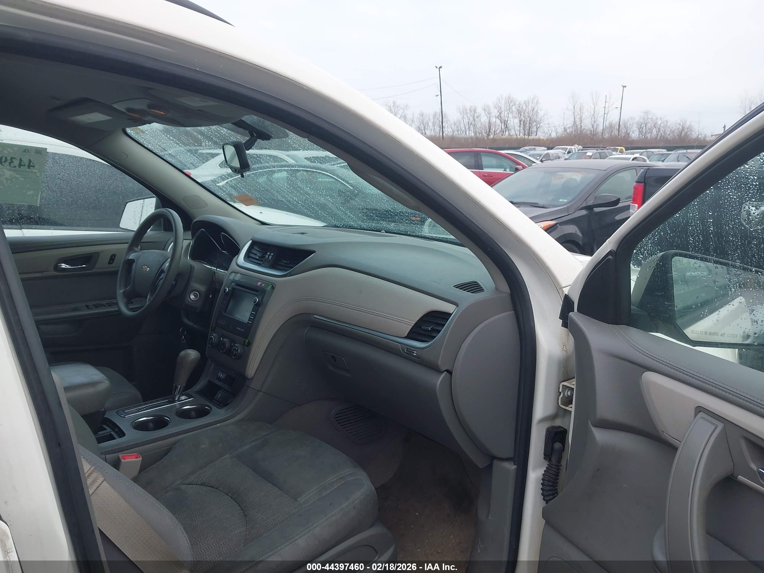CHEVROLET TRAVERSE image 5