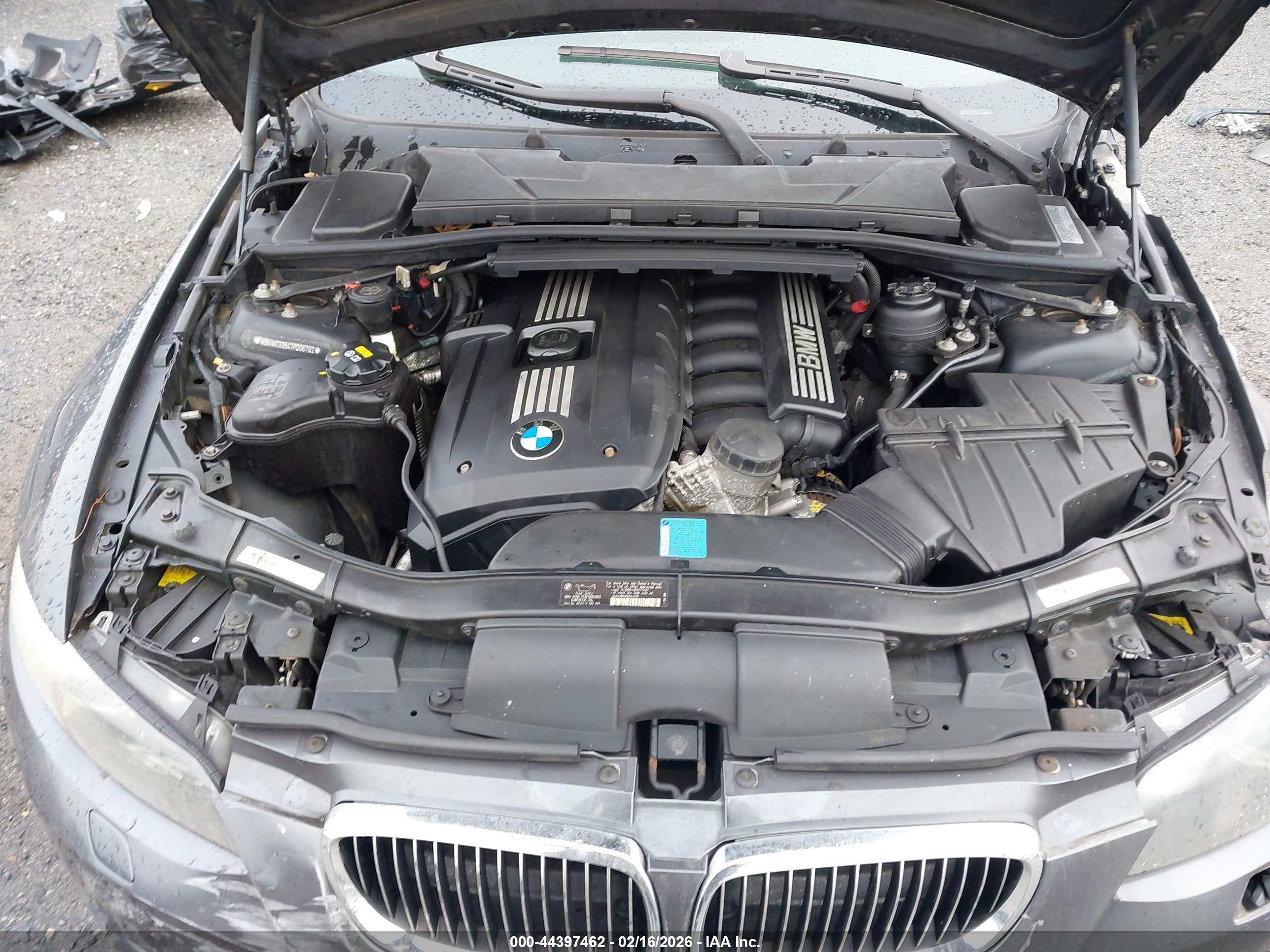 BMW 328XI image 10