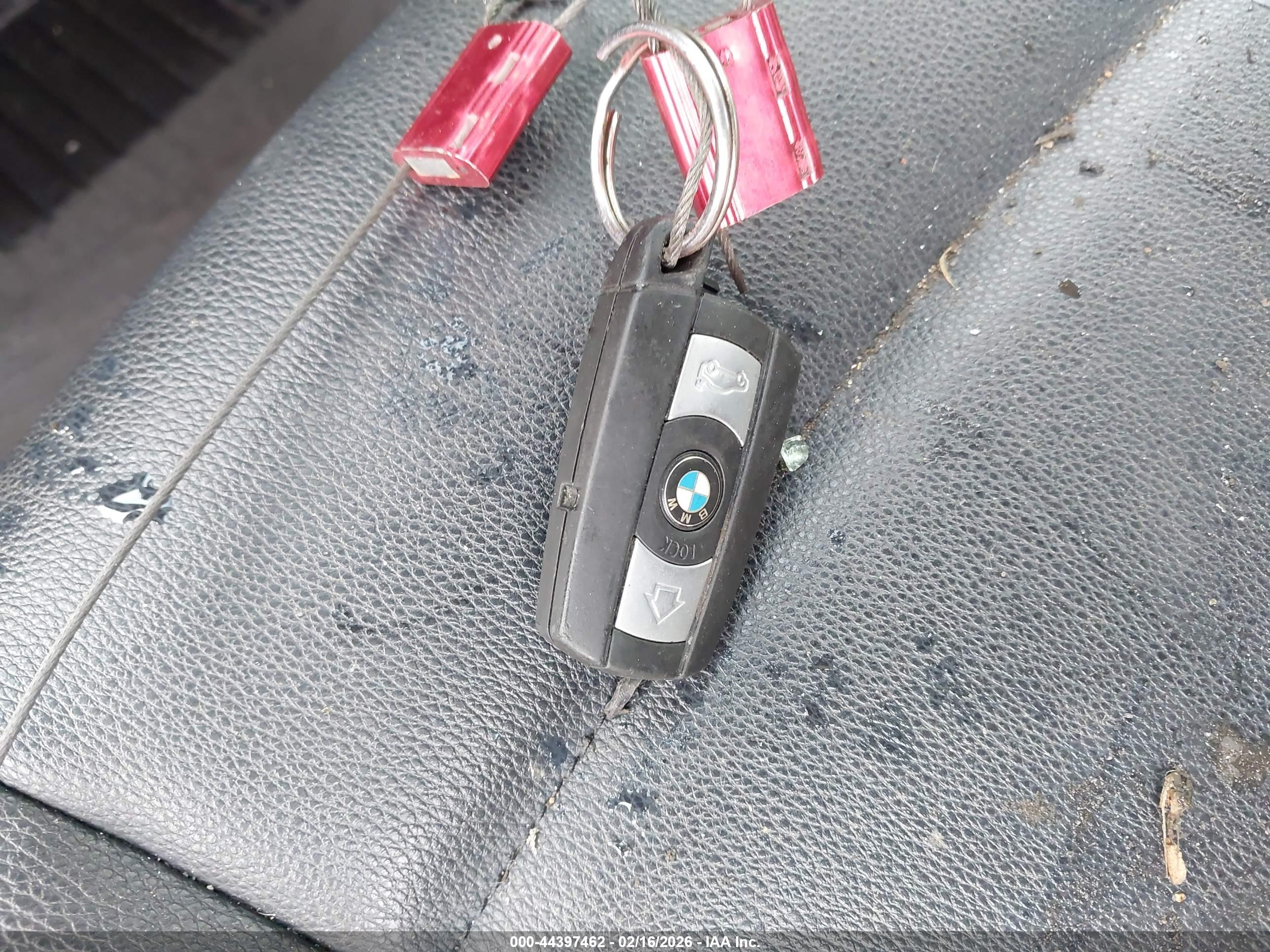 BMW 328XI image 11