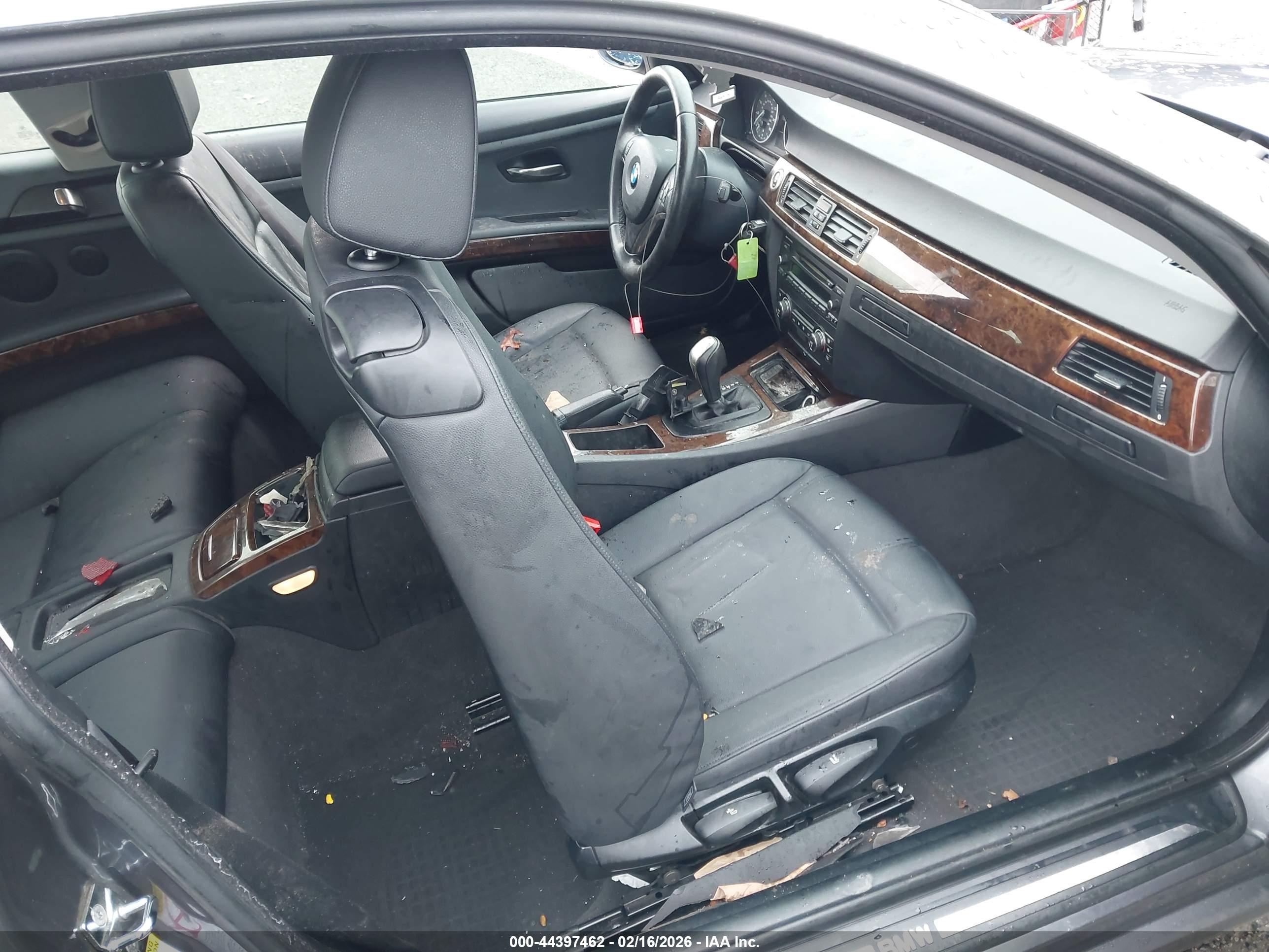 BMW 328XI image 5
