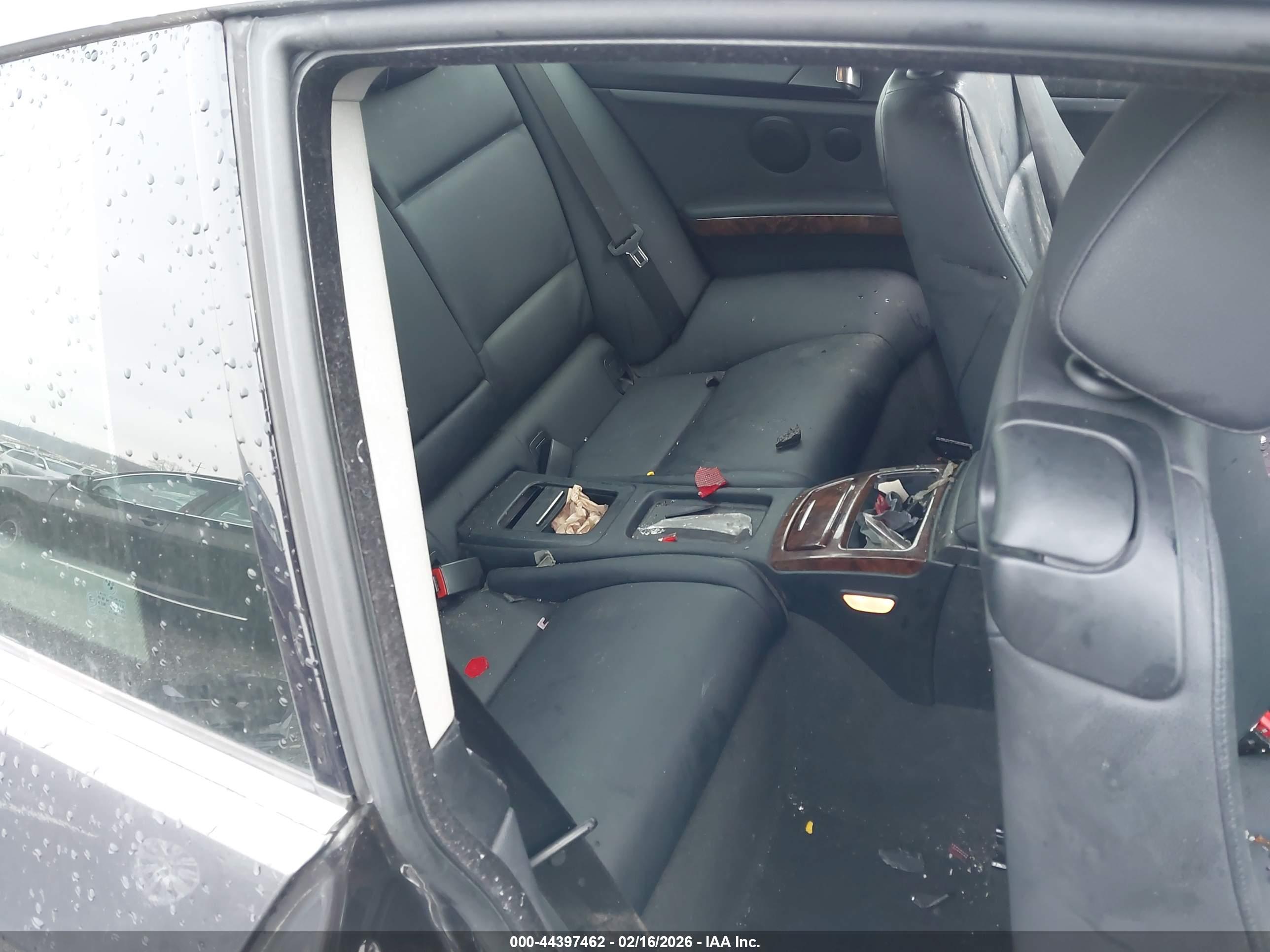 BMW 328XI image 8