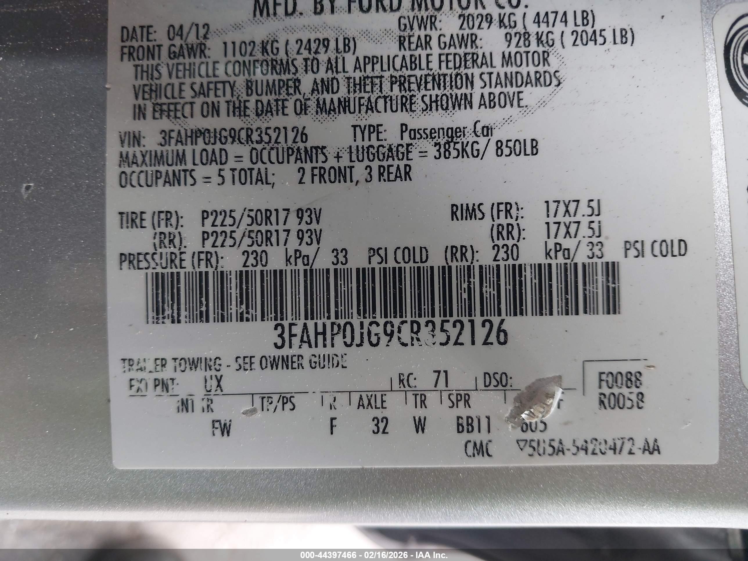 FORD FUSION image 9