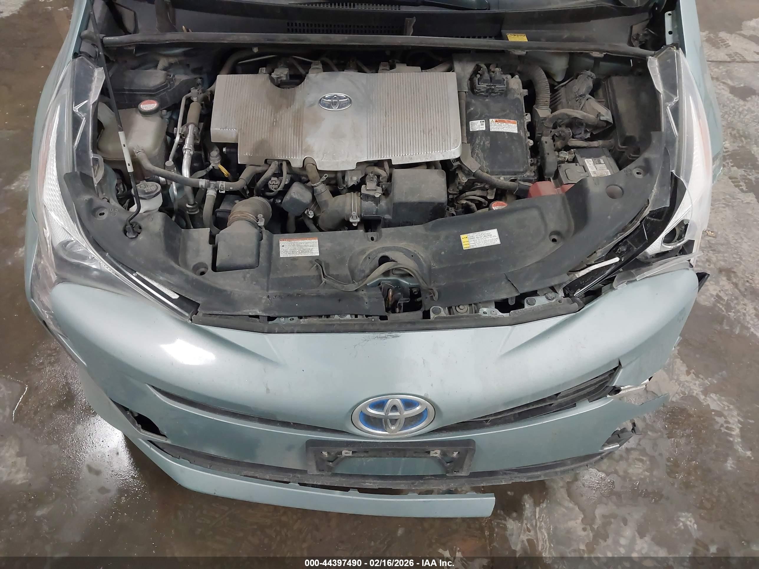 TOYOTA PRIUS image 10