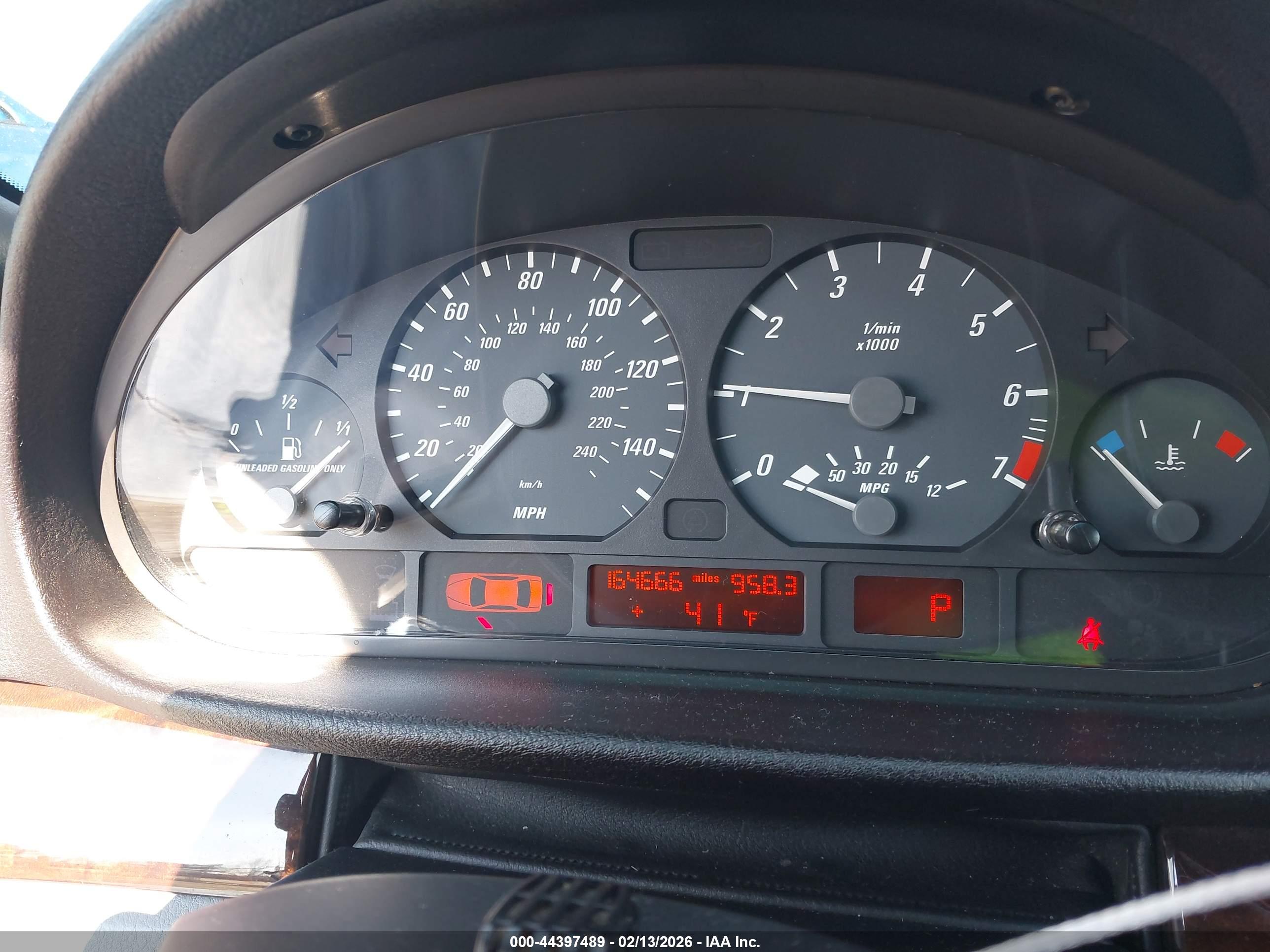 BMW 325CI image 7