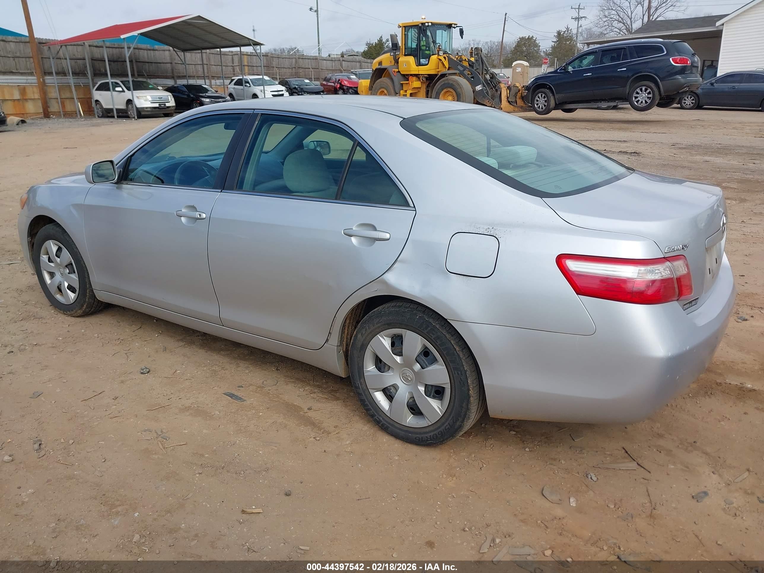 TOYOTA CAMRY image 3
