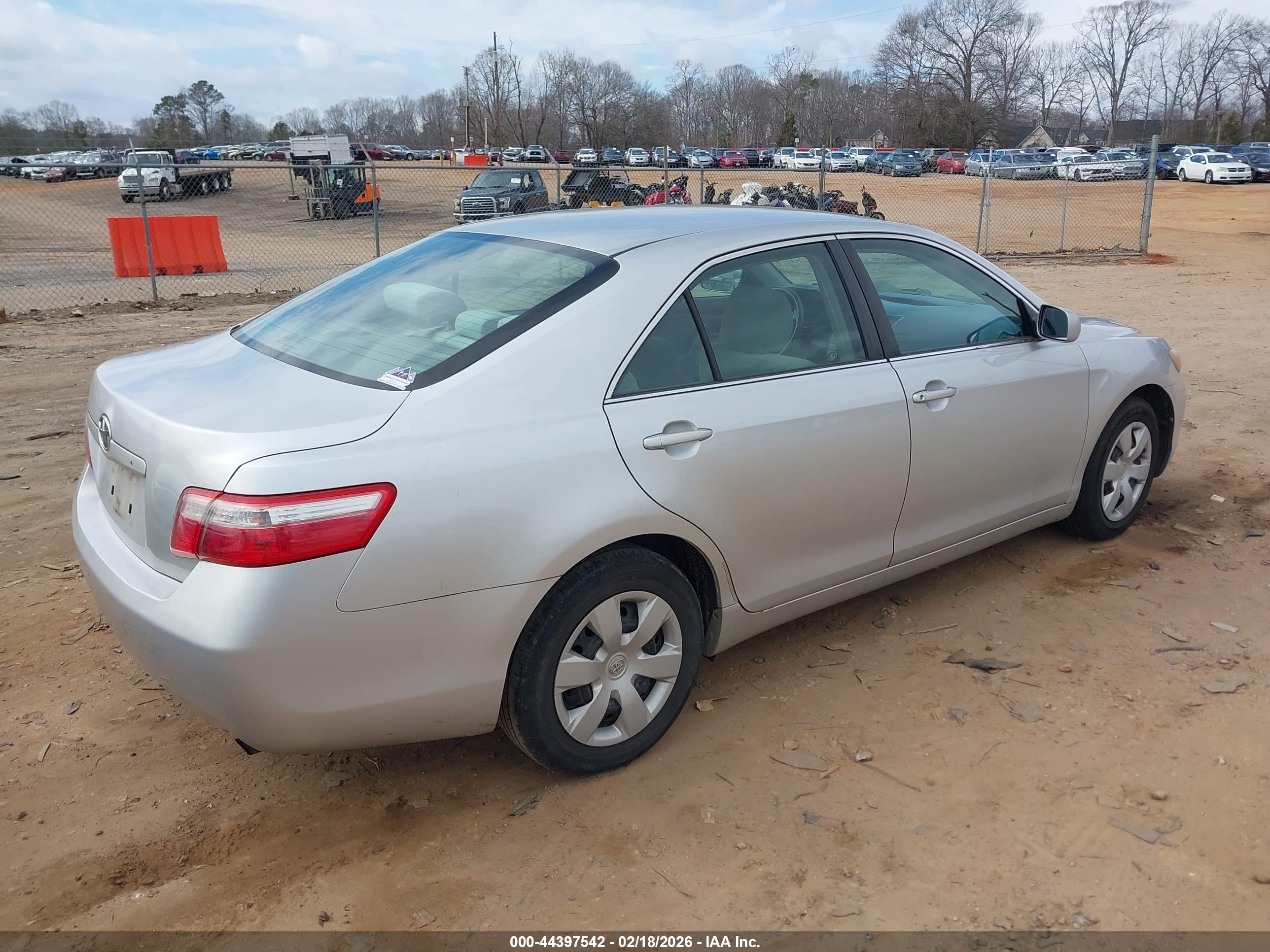 TOYOTA CAMRY image 4