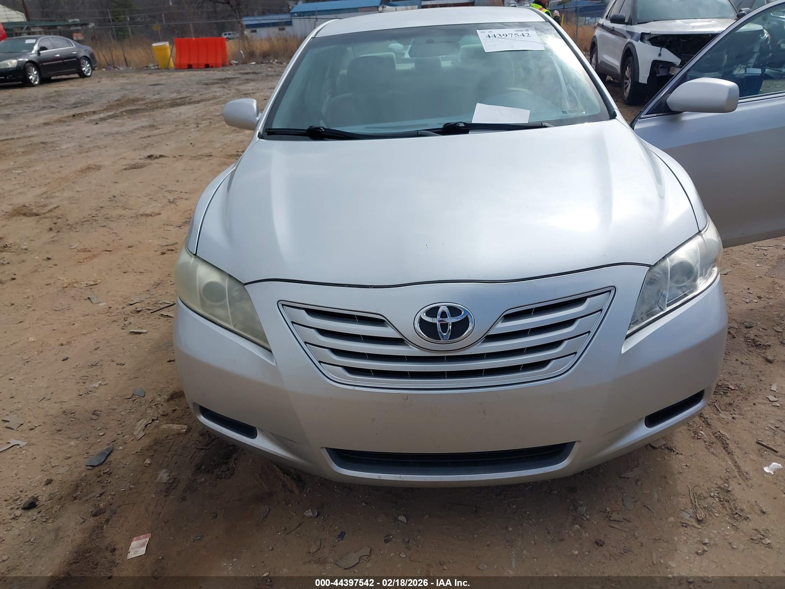 TOYOTA CAMRY image 6