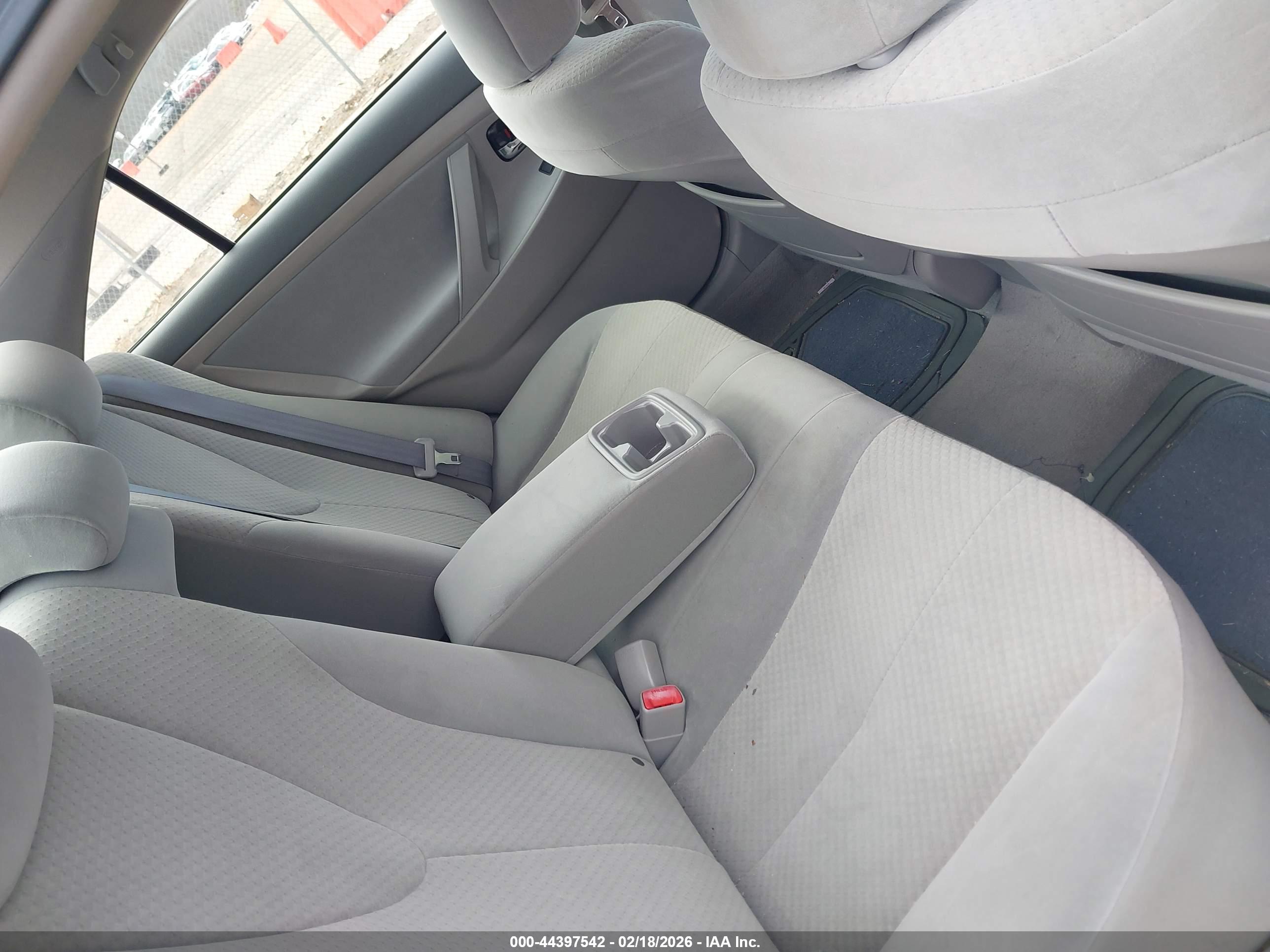 TOYOTA CAMRY image 8