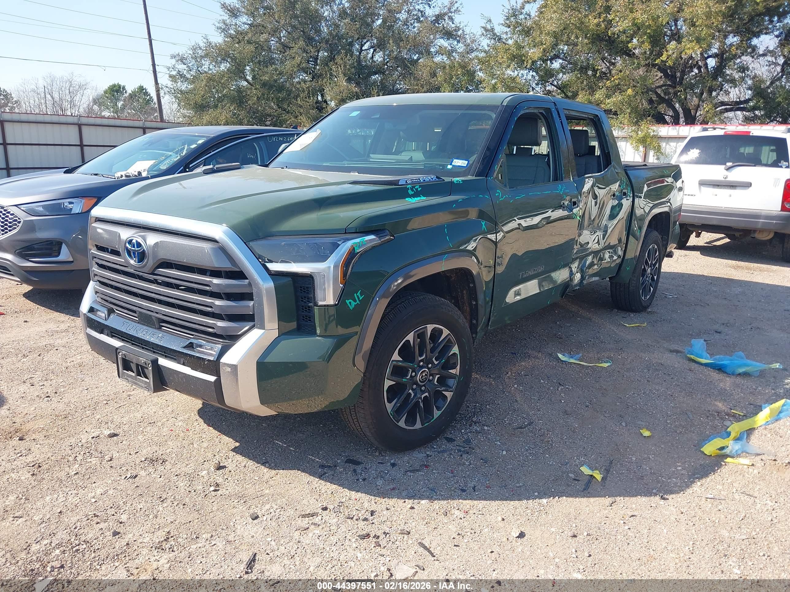 TOYOTA TUNDRA image 2