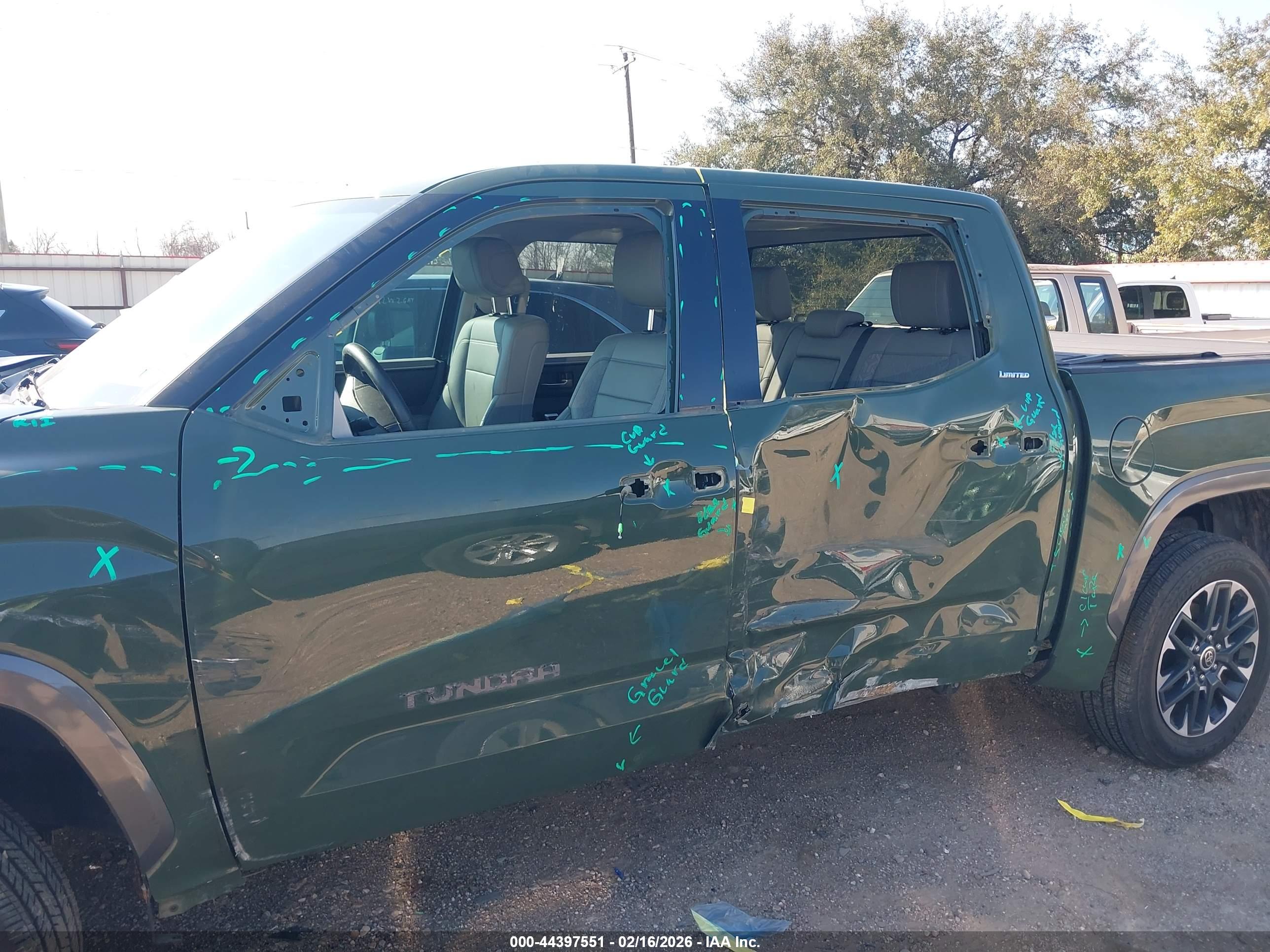 TOYOTA TUNDRA image 6