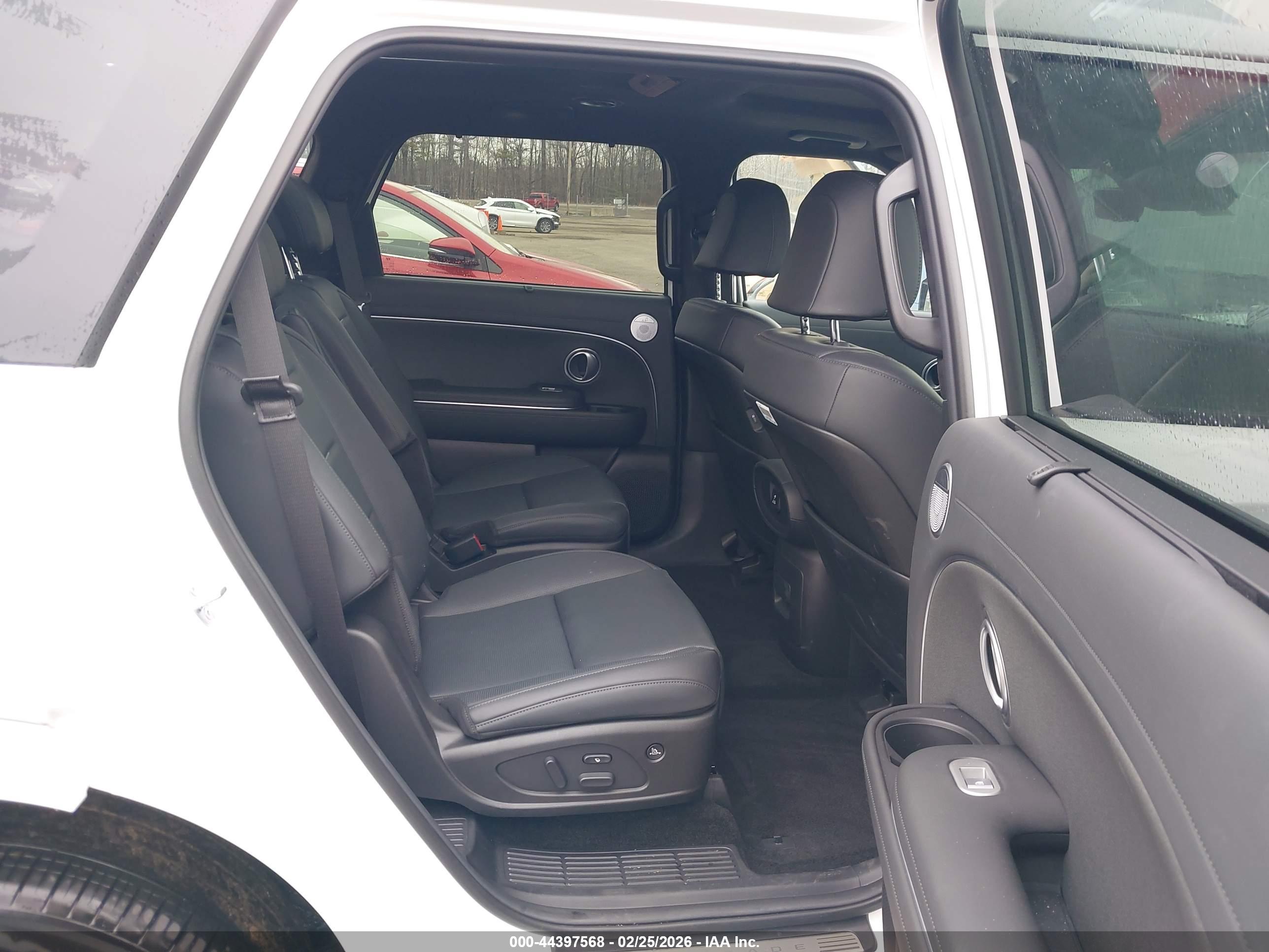 HYUNDAI PALISADE image 8