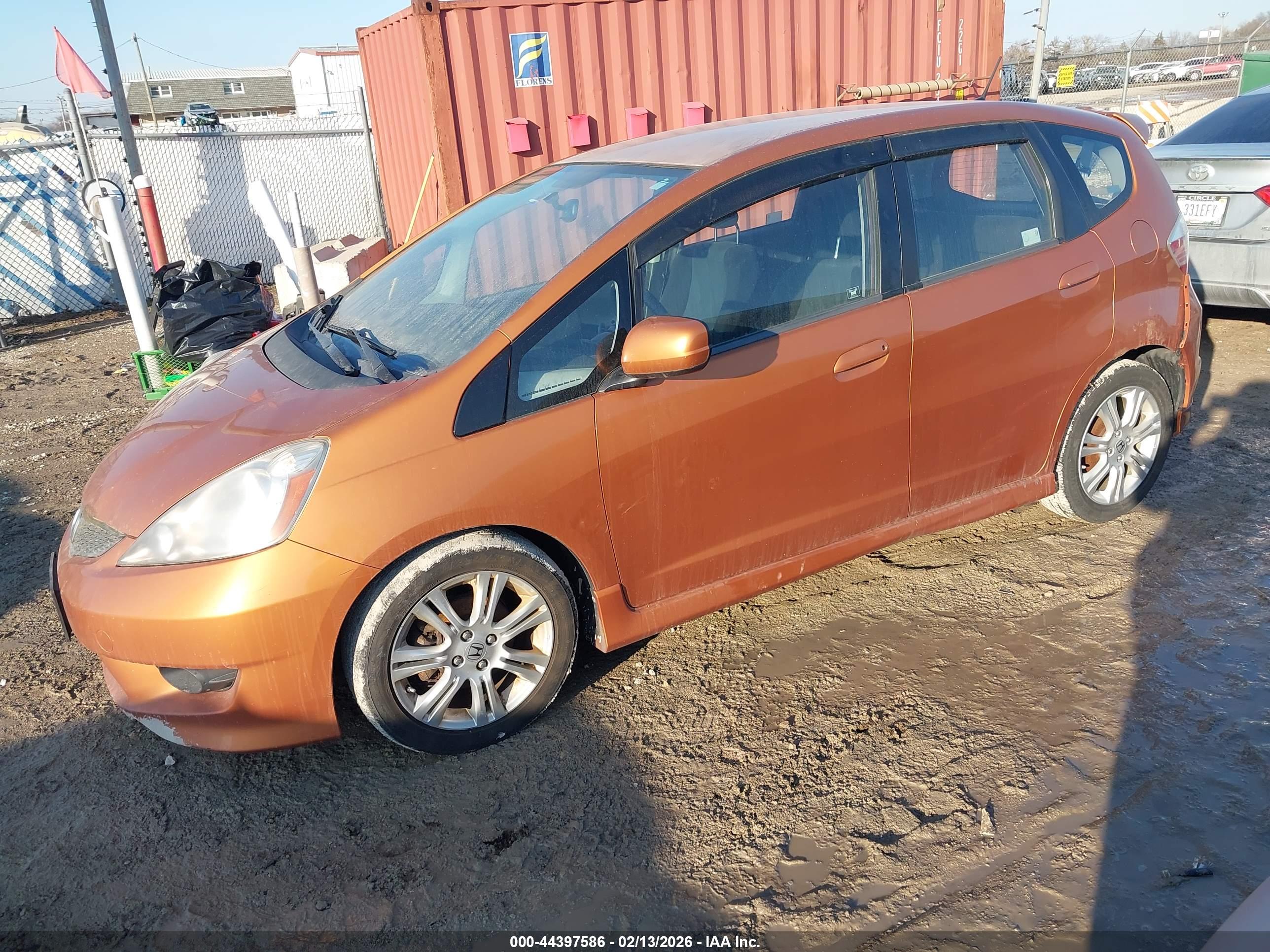 HONDA FIT image 2