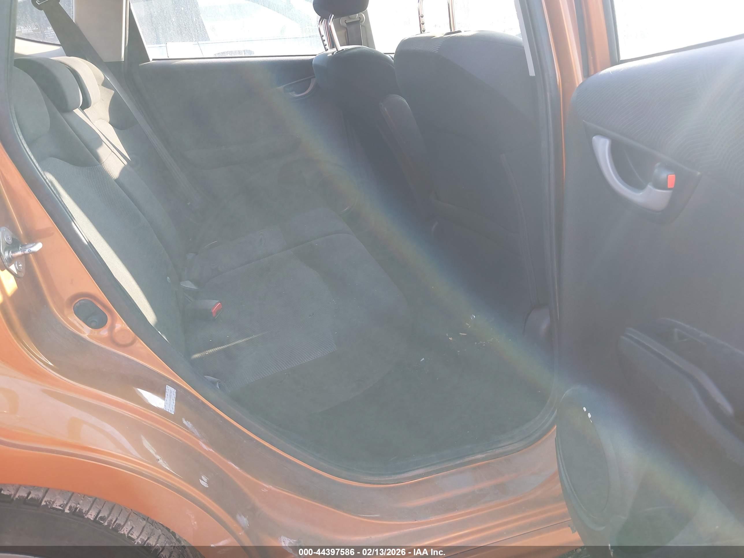 HONDA FIT image 8