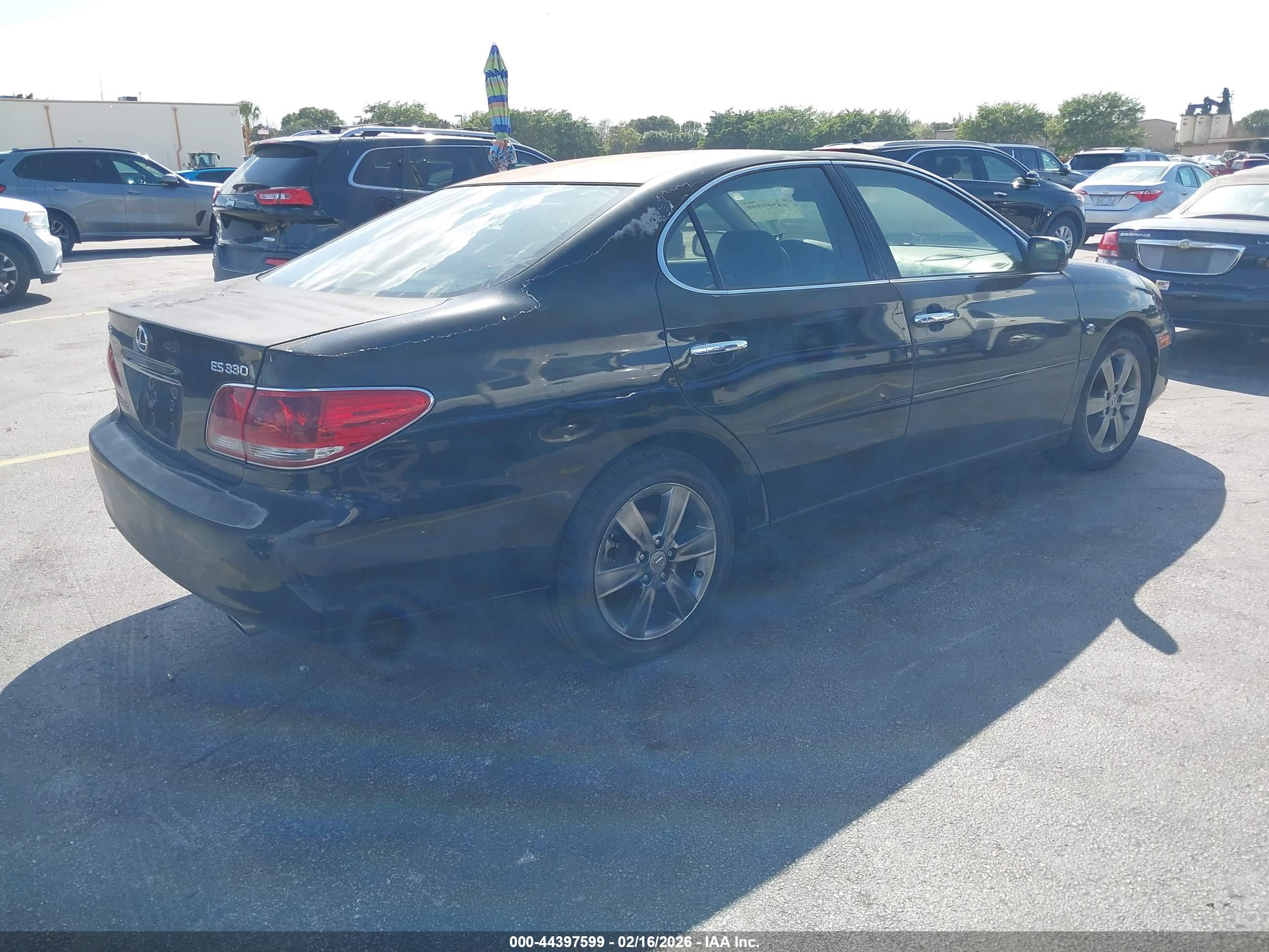 LEXUS ES image 4