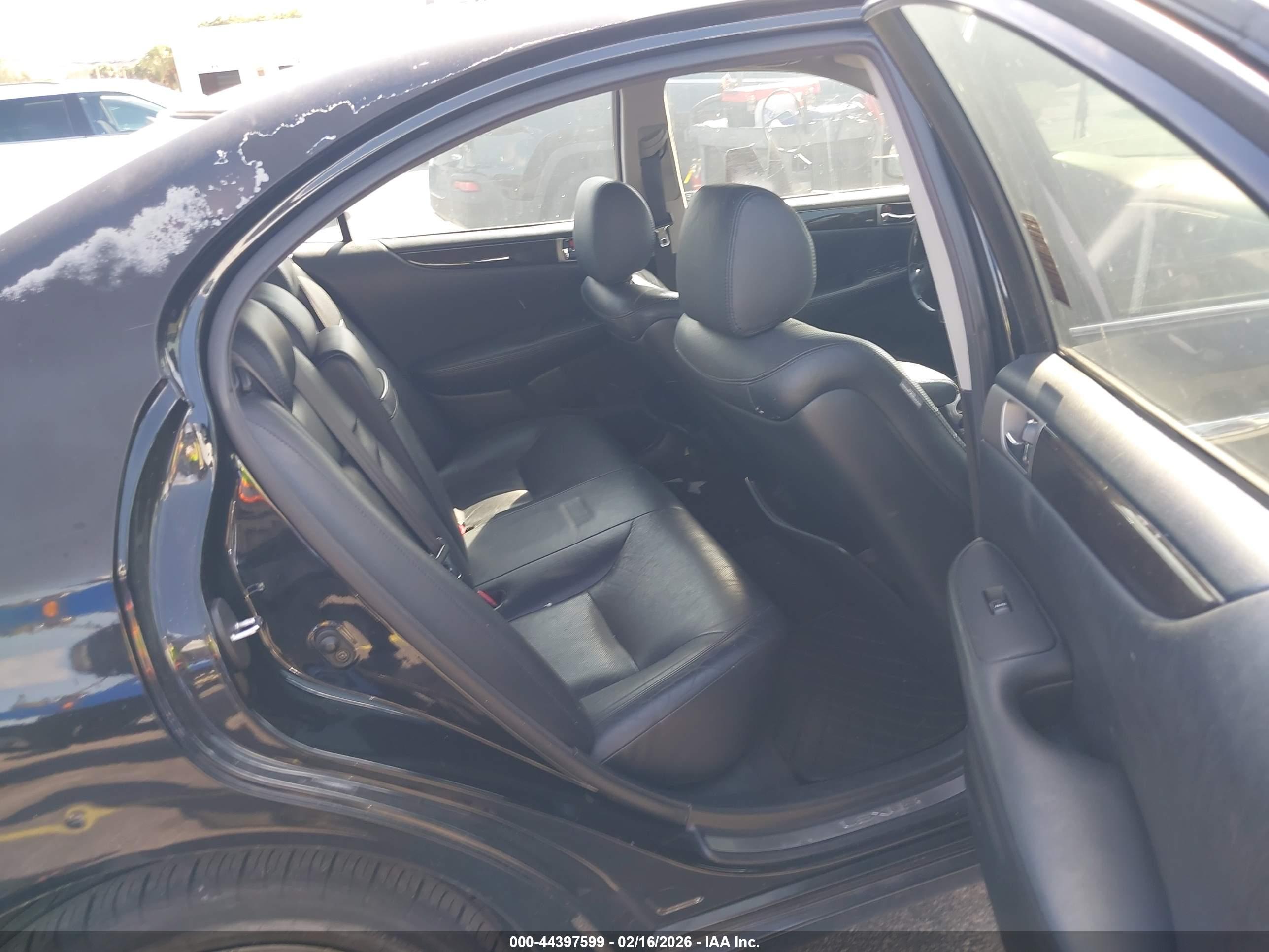 LEXUS ES image 8