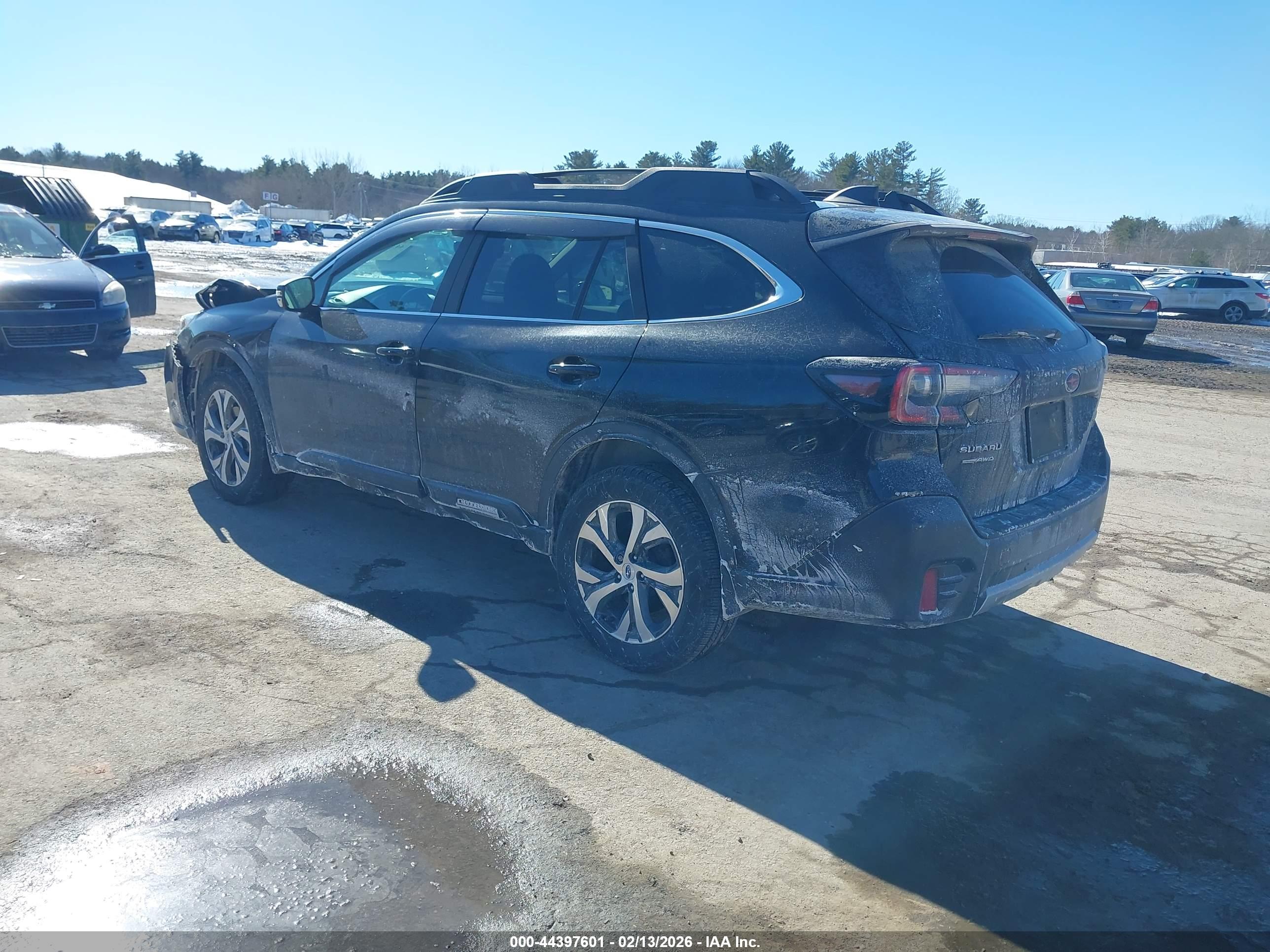 SUBARU OUTBACK image 3