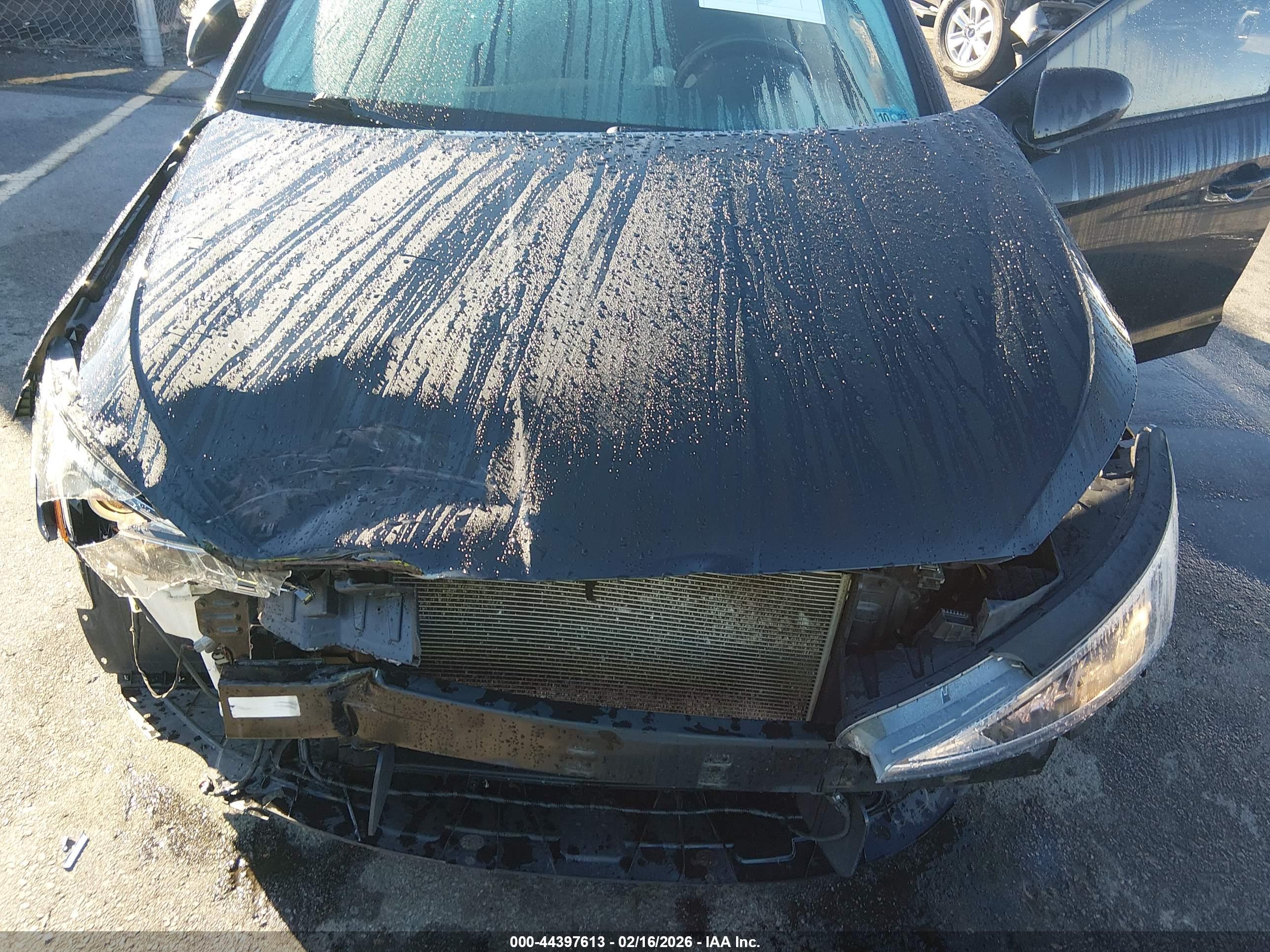 HYUNDAI ELANTRA image 10