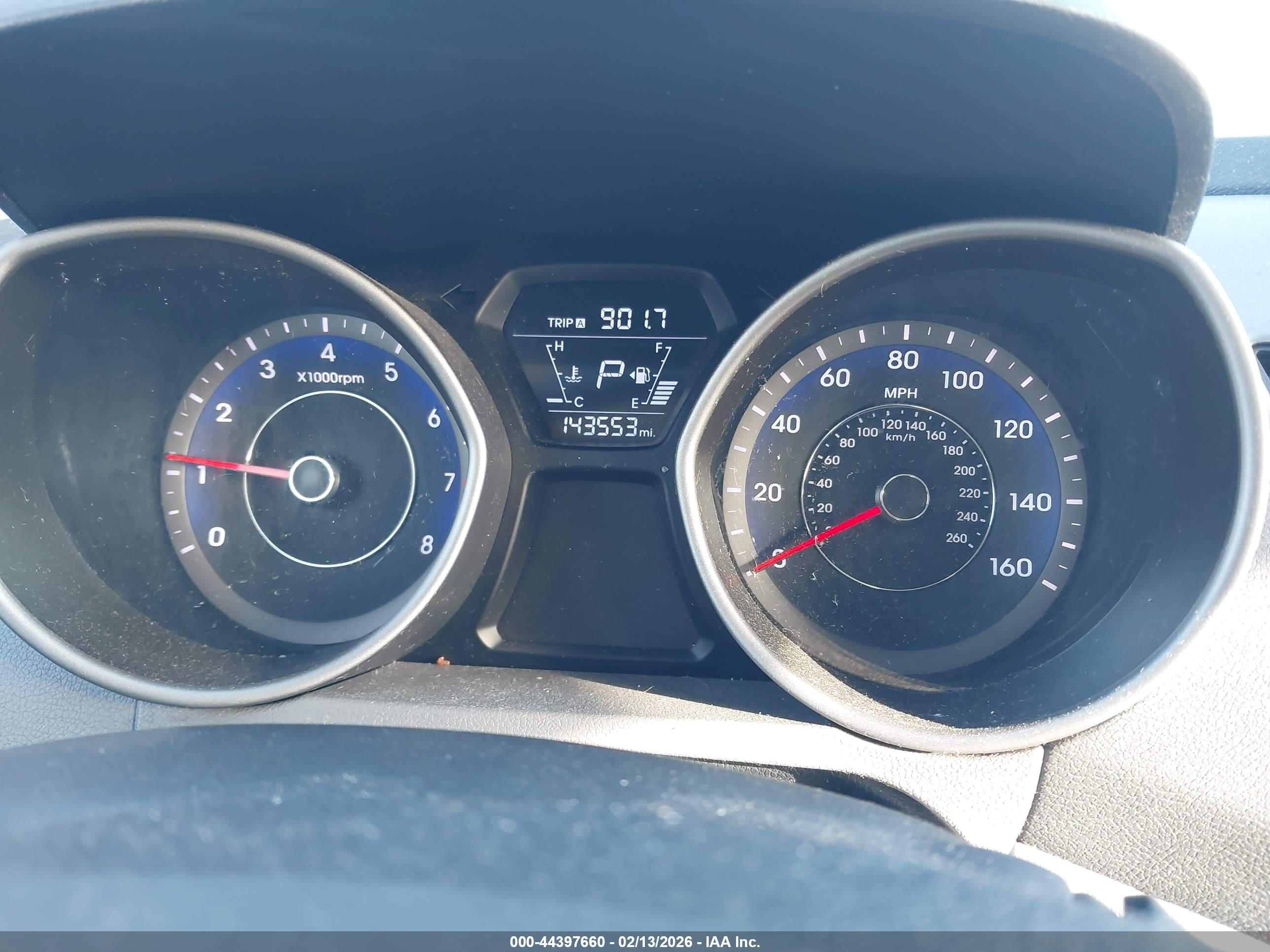 HYUNDAI ELANTRA image 7