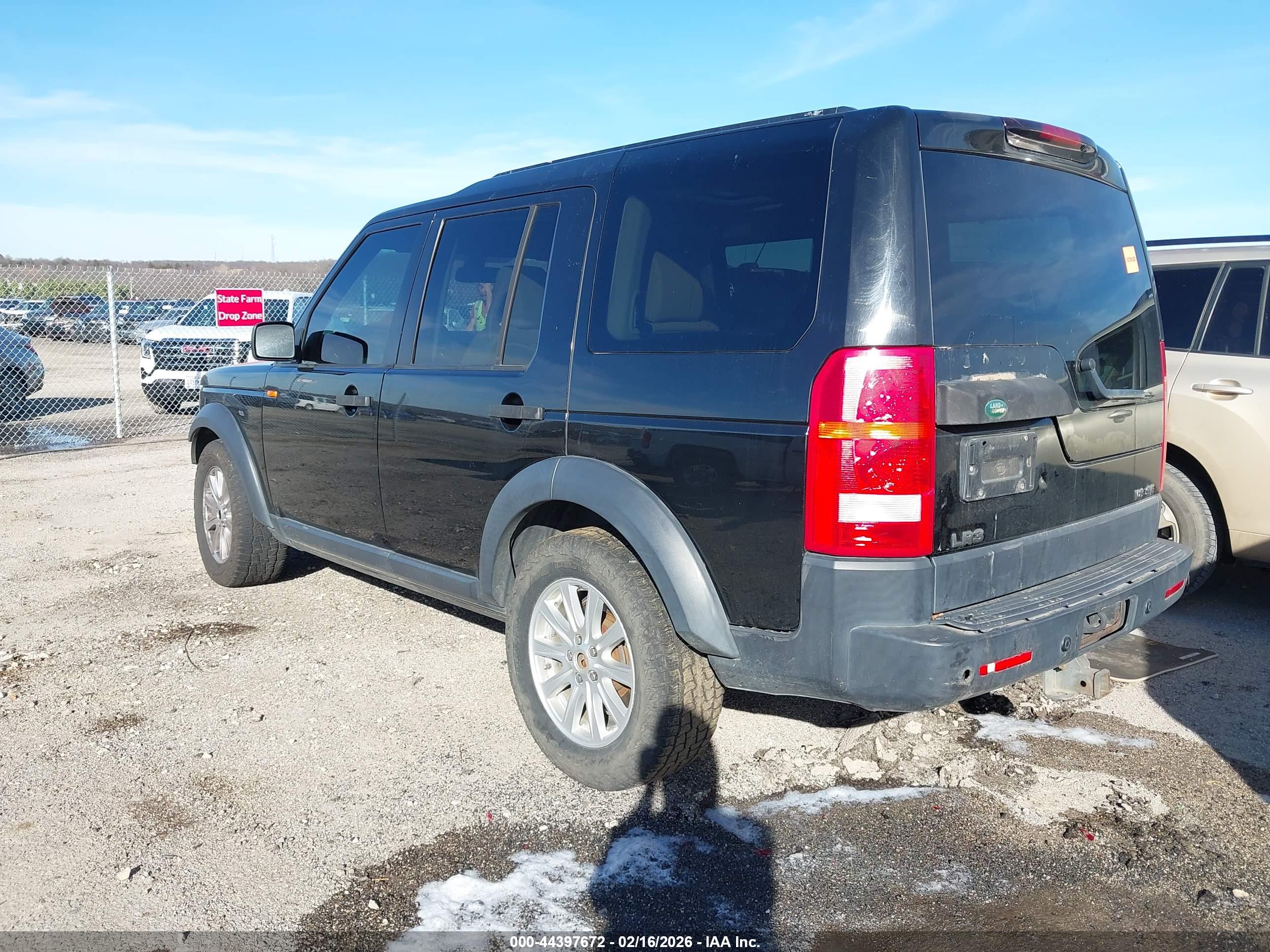 LAND ROVER image 3