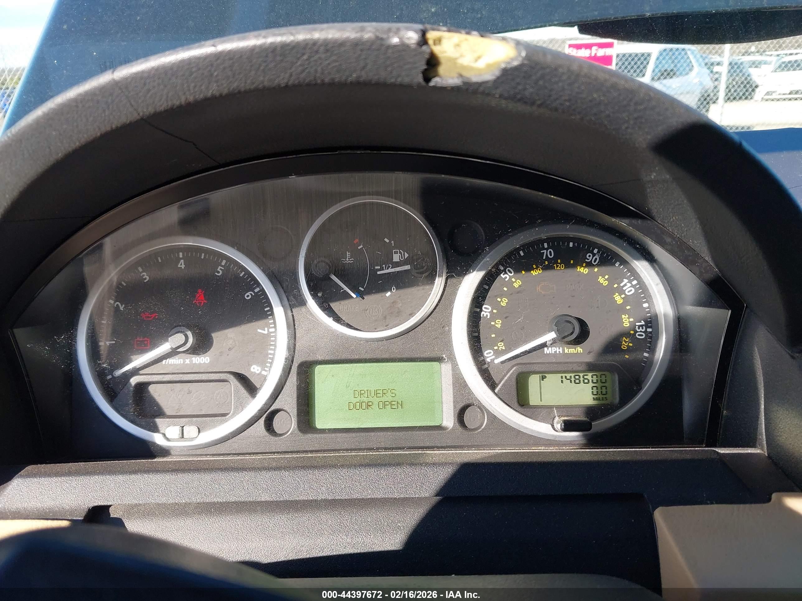 LAND ROVER image 7