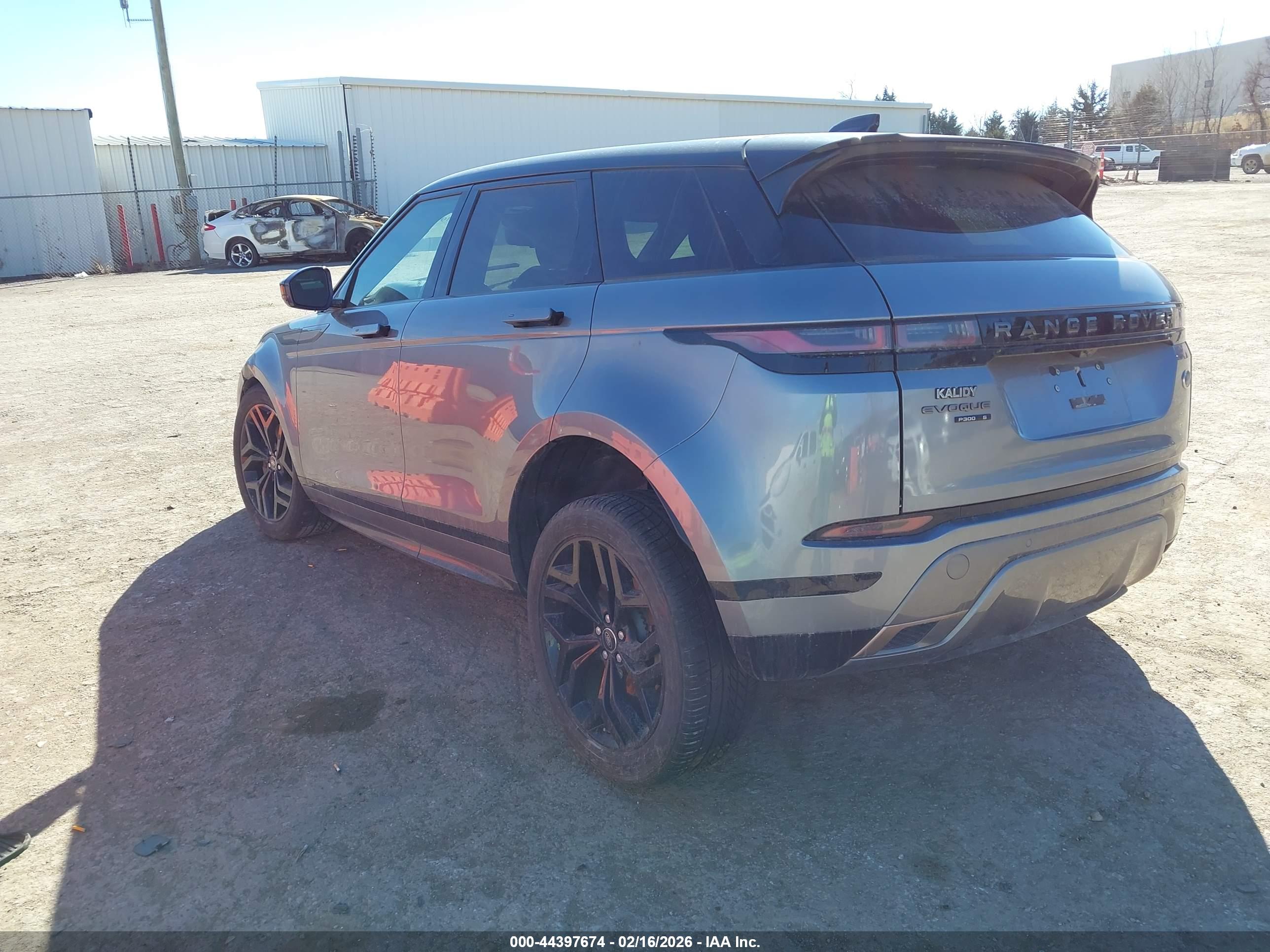LAND ROVER image 3