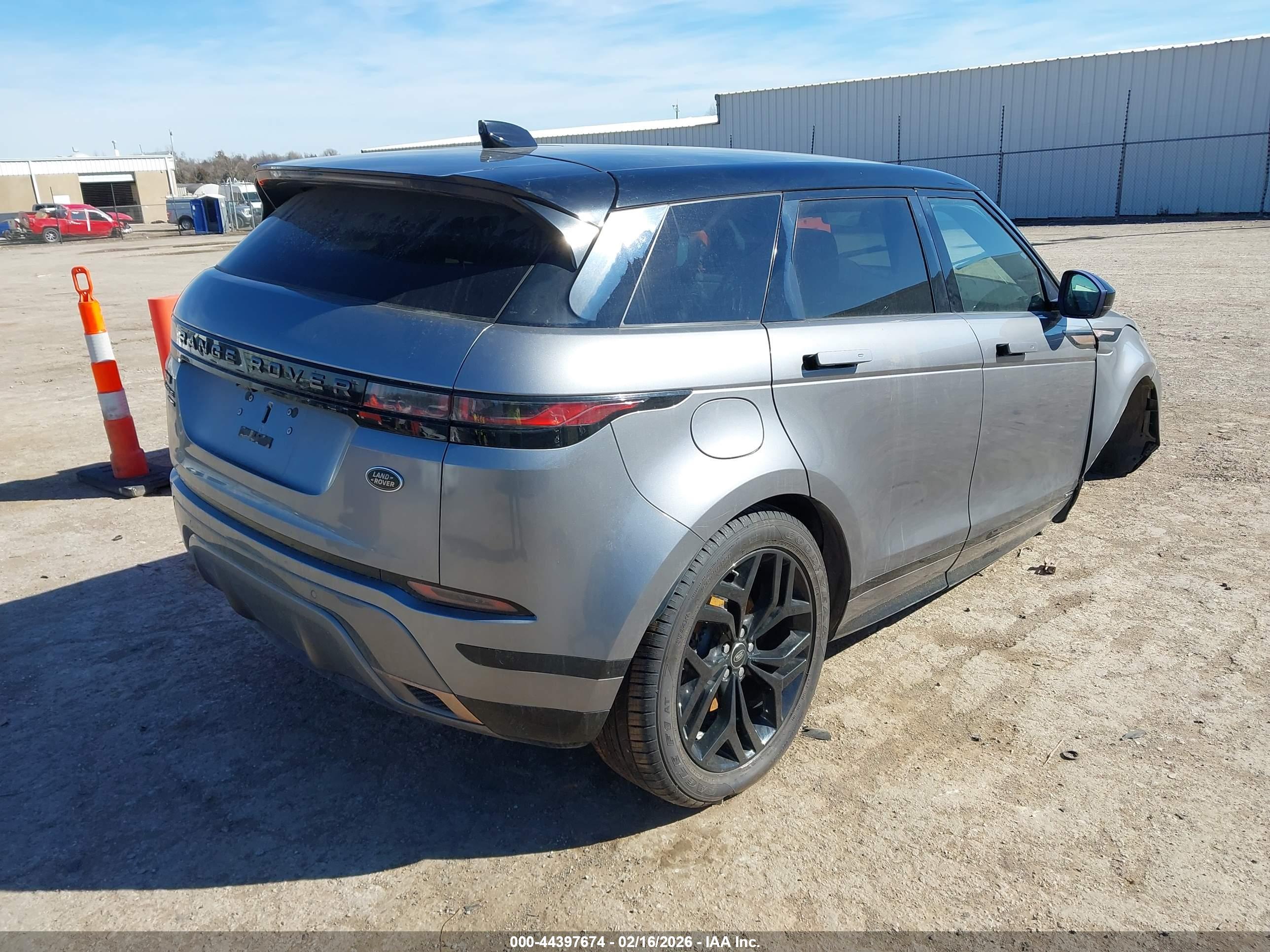 LAND ROVER image 4